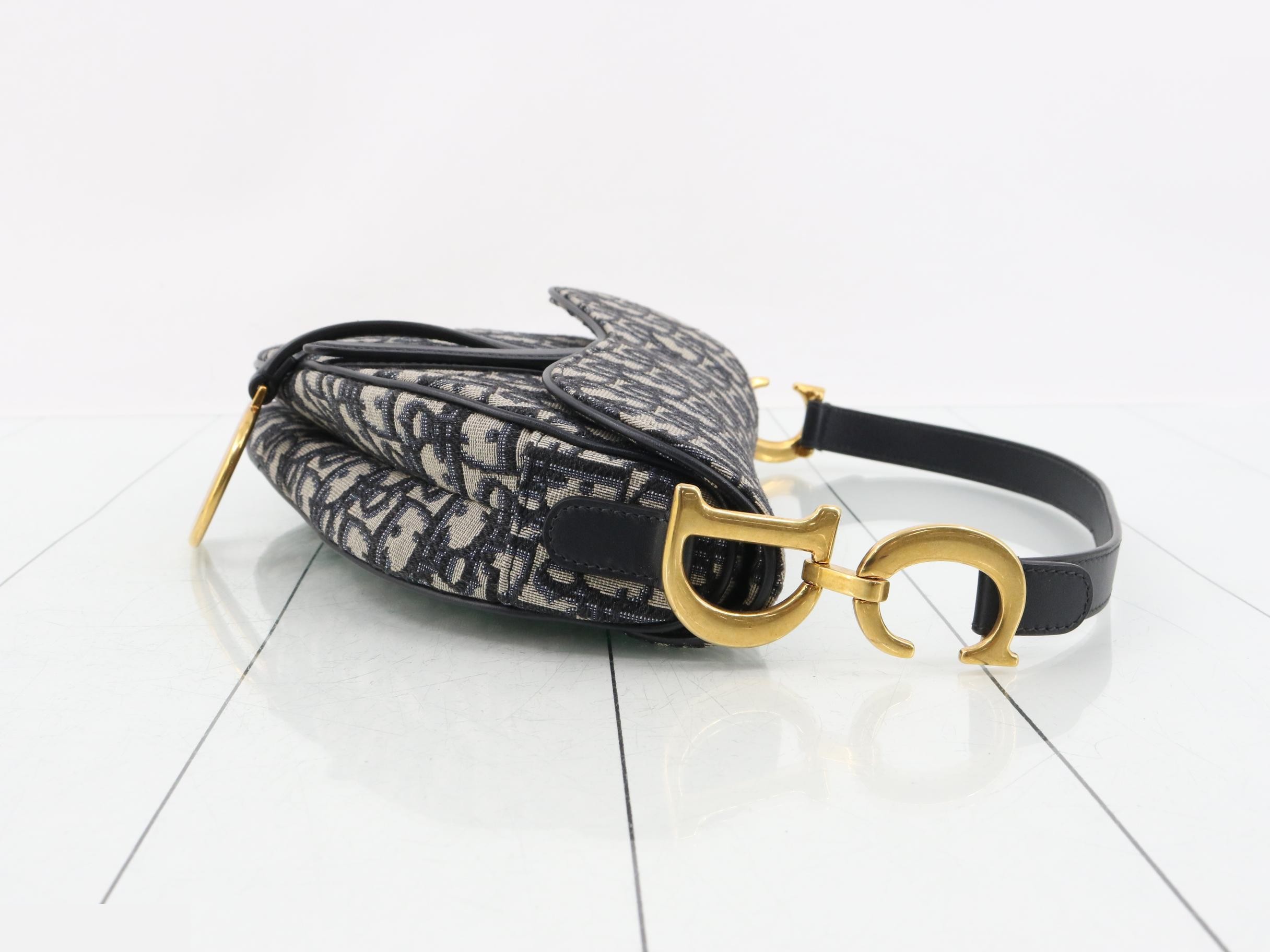 Saddlebag, Oblique Canvas, One-Shoulder Bag — view 3