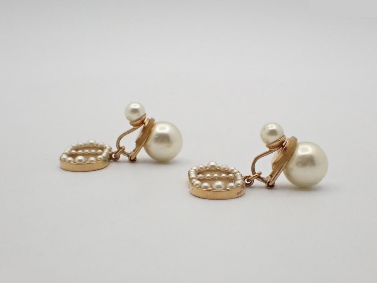 Gold earrings — view 3