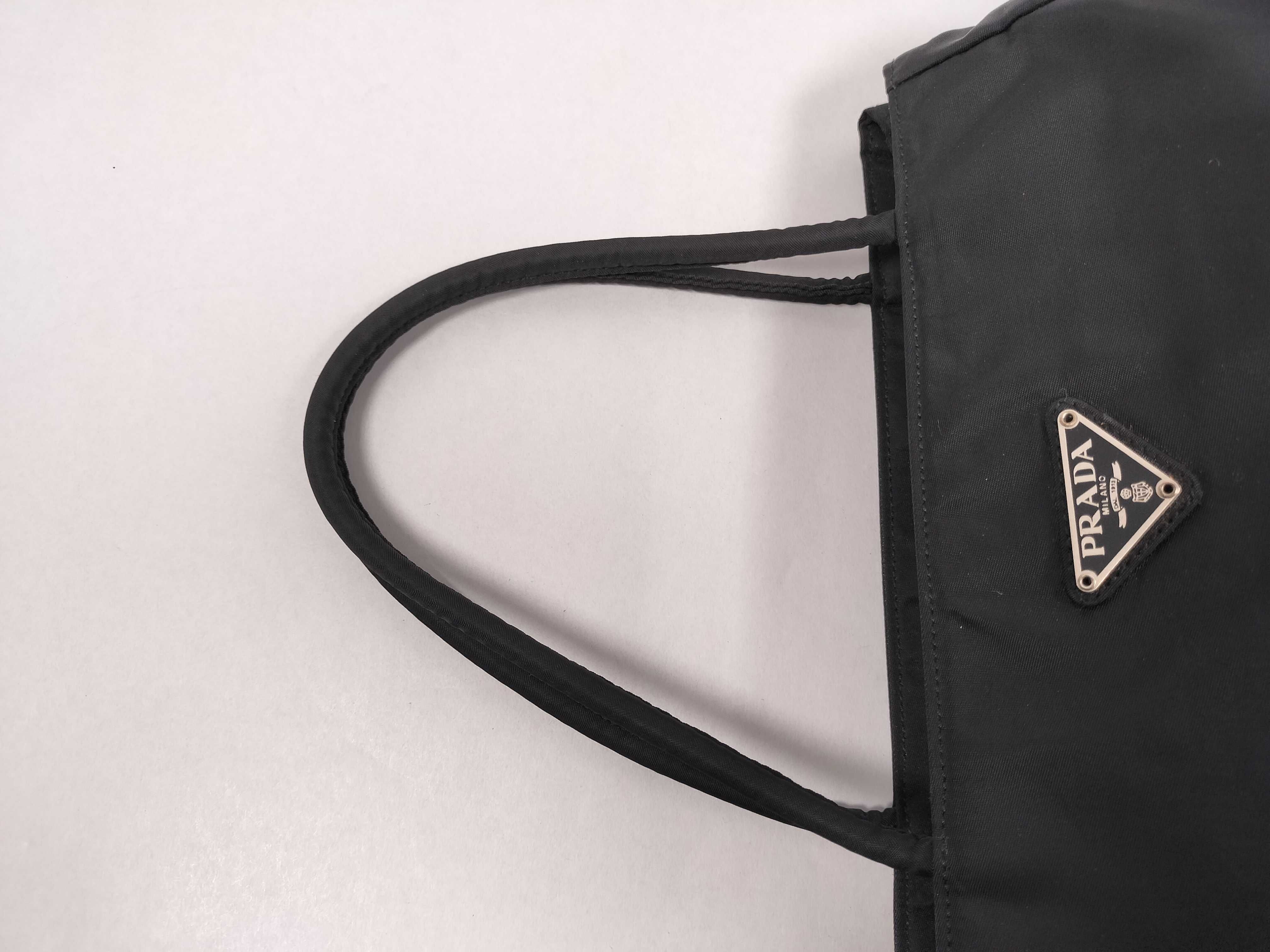 Nylon Prada Nylon Handbag Tote Bag B3864 Black Handbag — view 3
