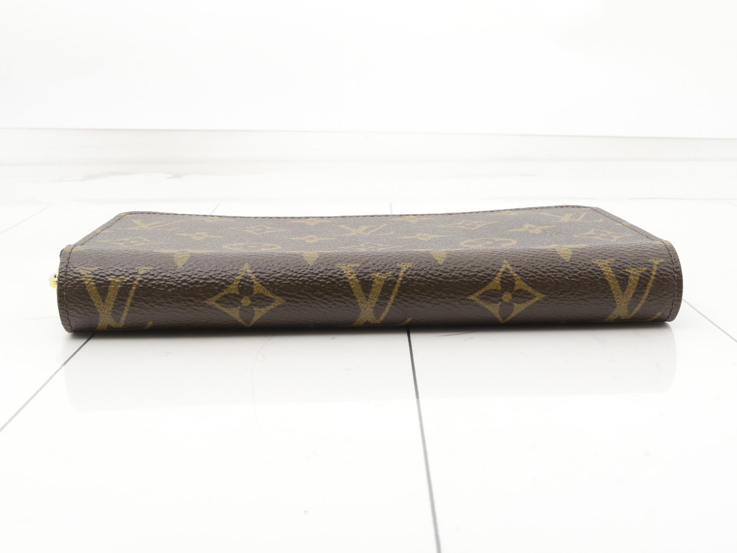 Zippy Wallet (Unused) — view 3