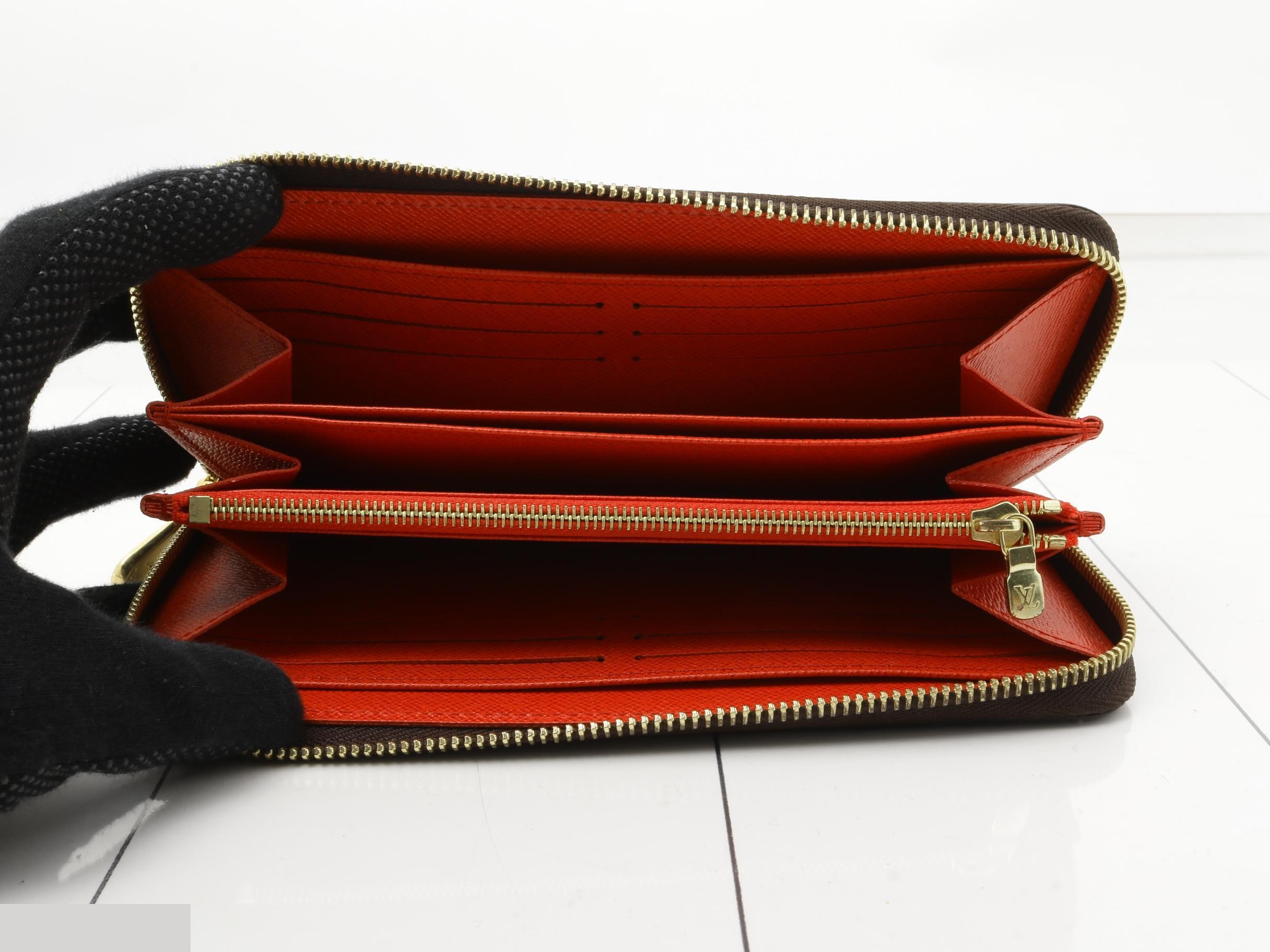 Zippy Wallet (Unused) — view 4