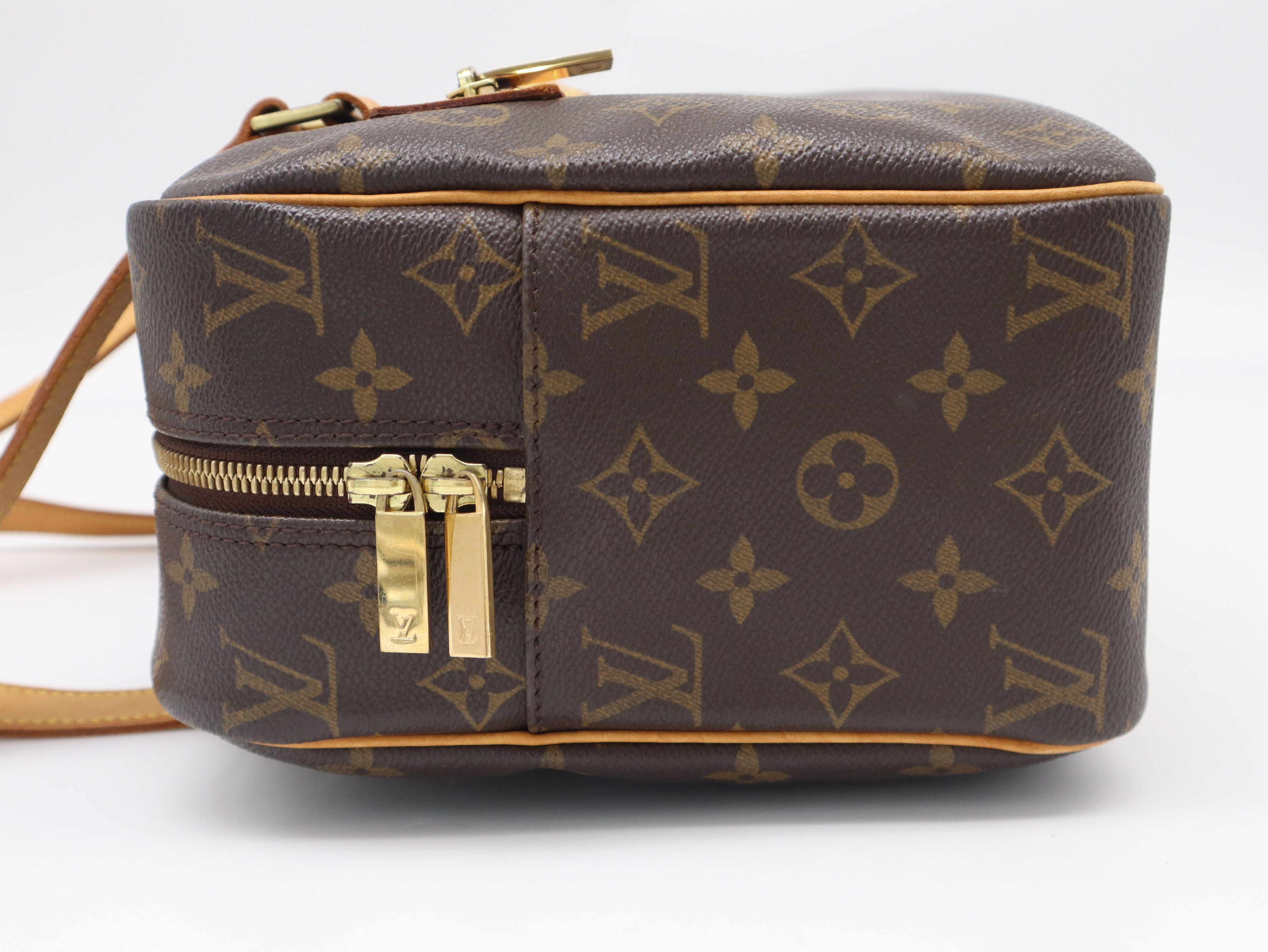 M51181 Monogram Cite GM Tote Bag — view 3
