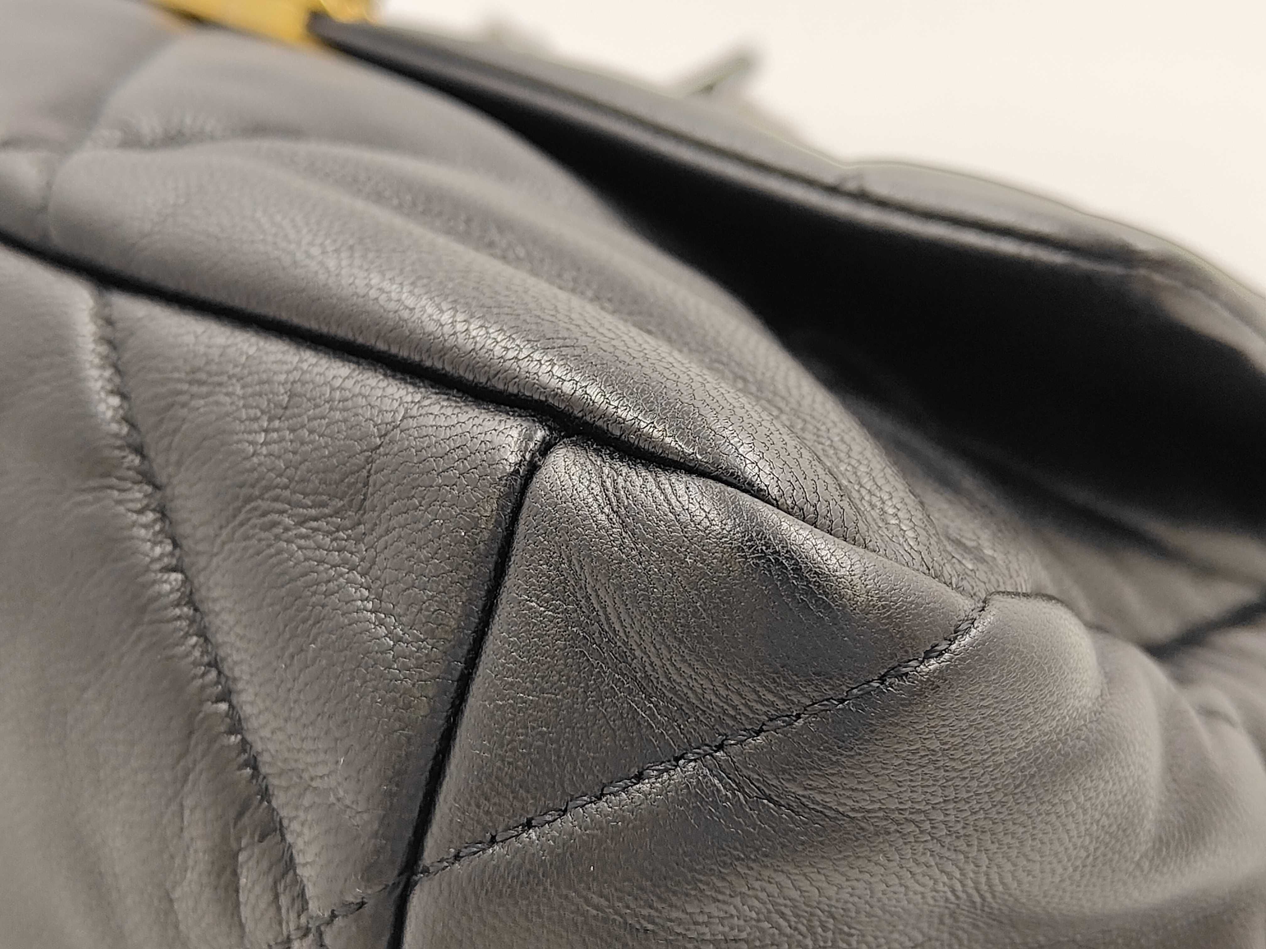 19 Large Lambskin Chain Shoulder Bag Black Gold Shoulder Bag — view 6