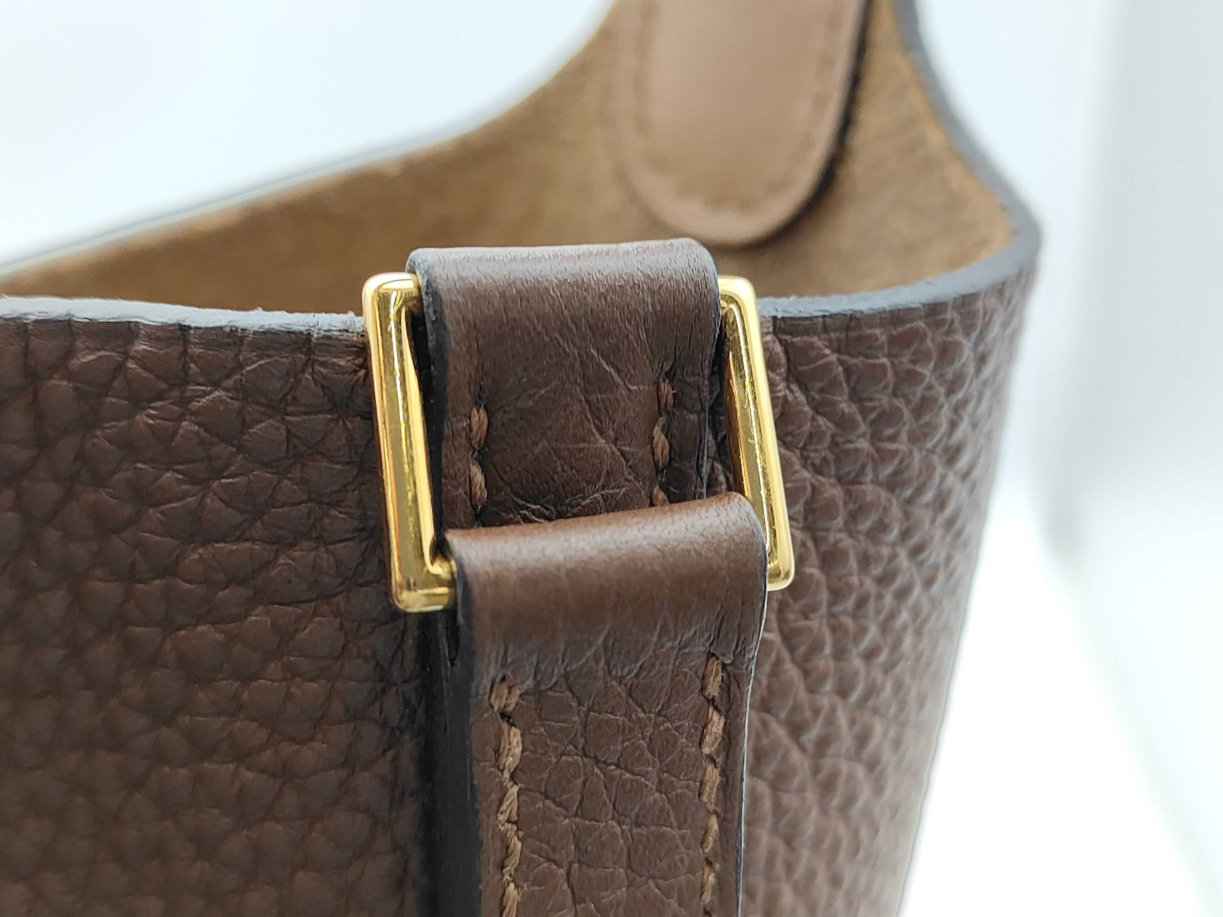 Picotin Lock 18 PM Eclat Taurillon Clemence Leather Arzan x Biscuit Gold Hardware Handbag — view 7