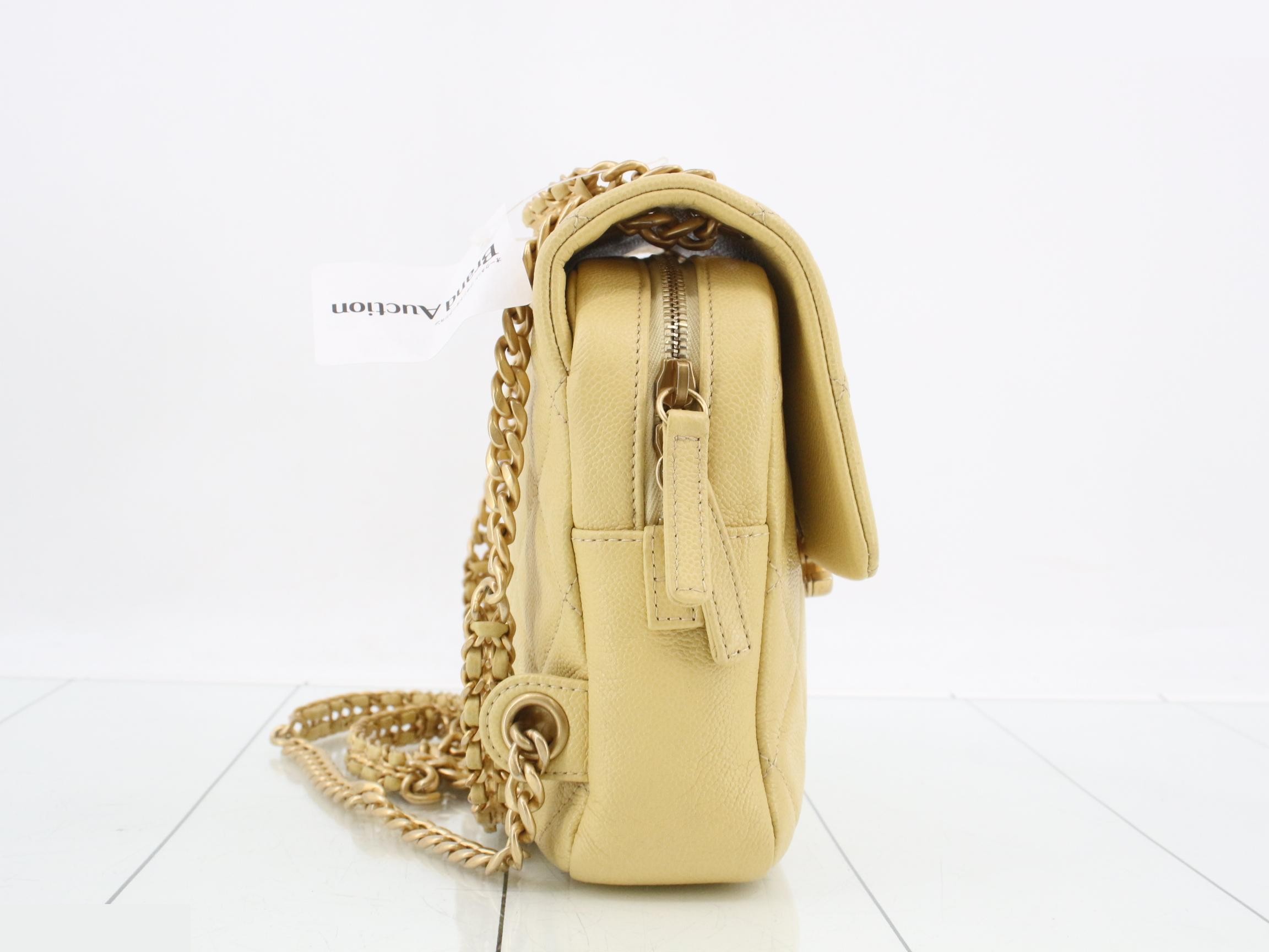 Caviar skin Coco Mark chain backpack — view 4