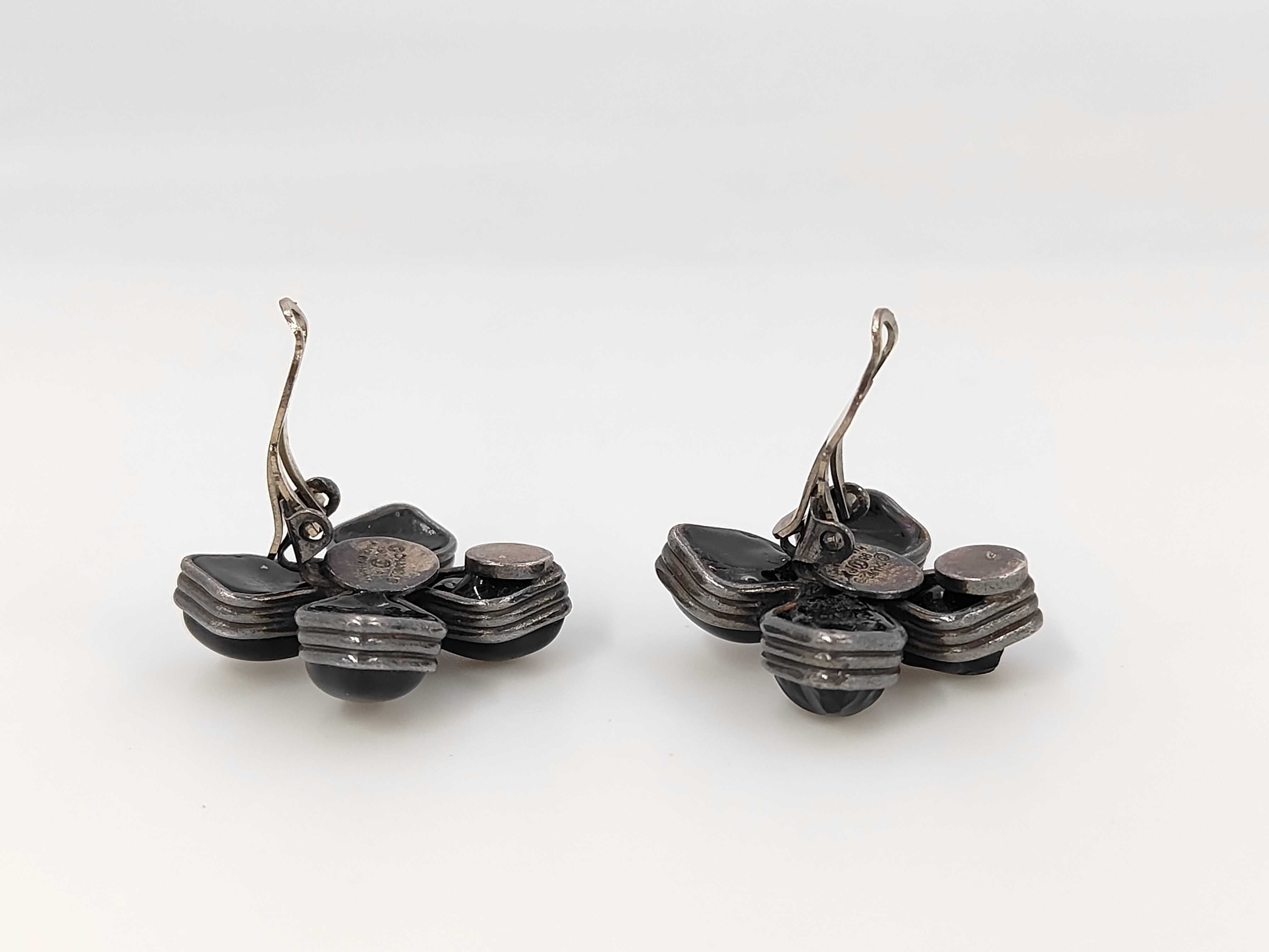 Black Silver Metal Earrings (with embellishments) 96P Flower Earrings — view 2