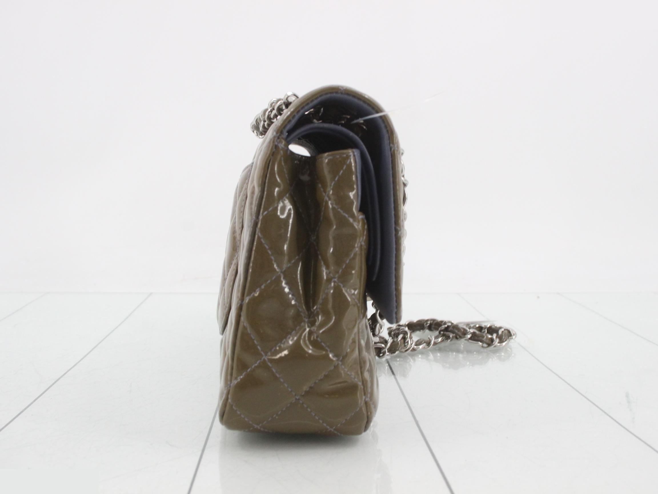 Matelassé 25 Double Flap Chain Shoulder Bag — view 4