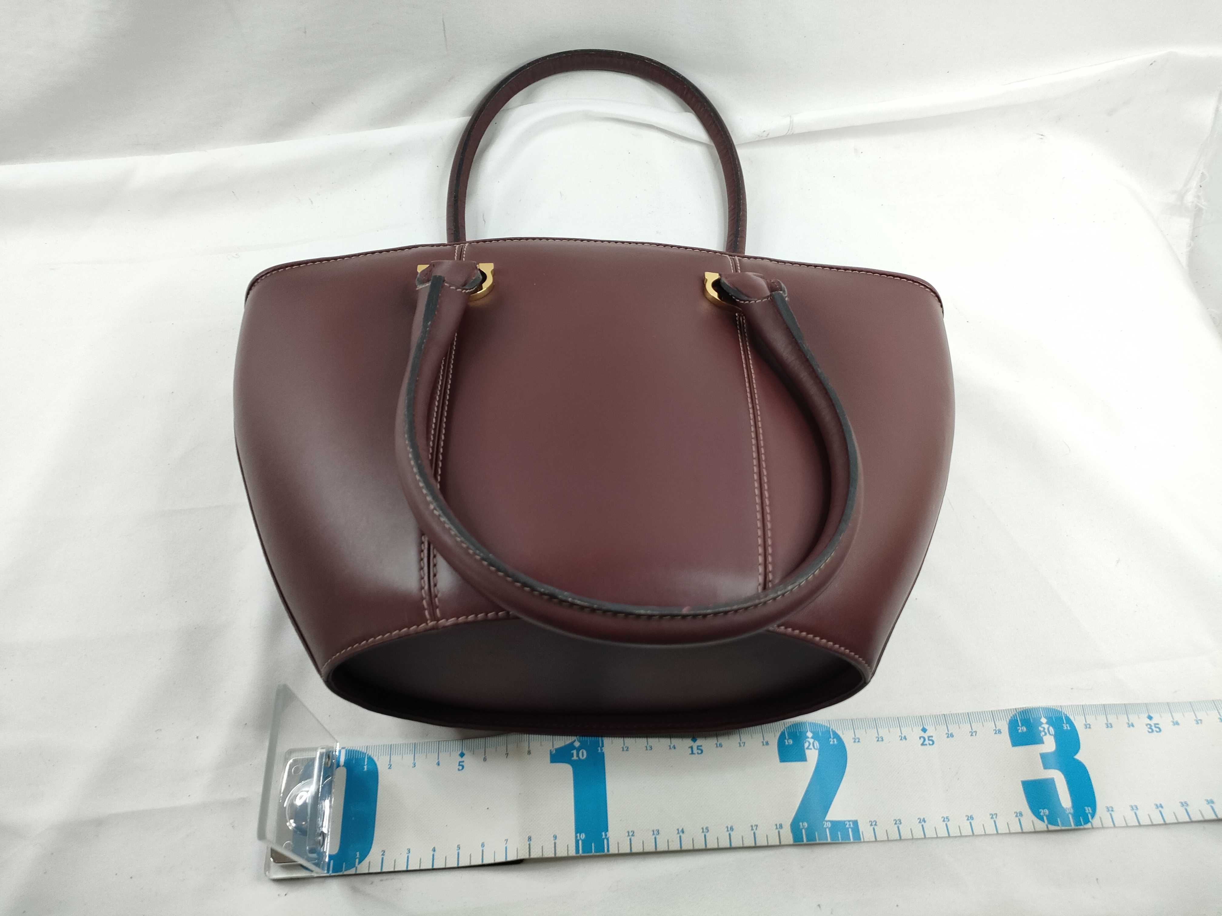 Must line tote handbag — view 2