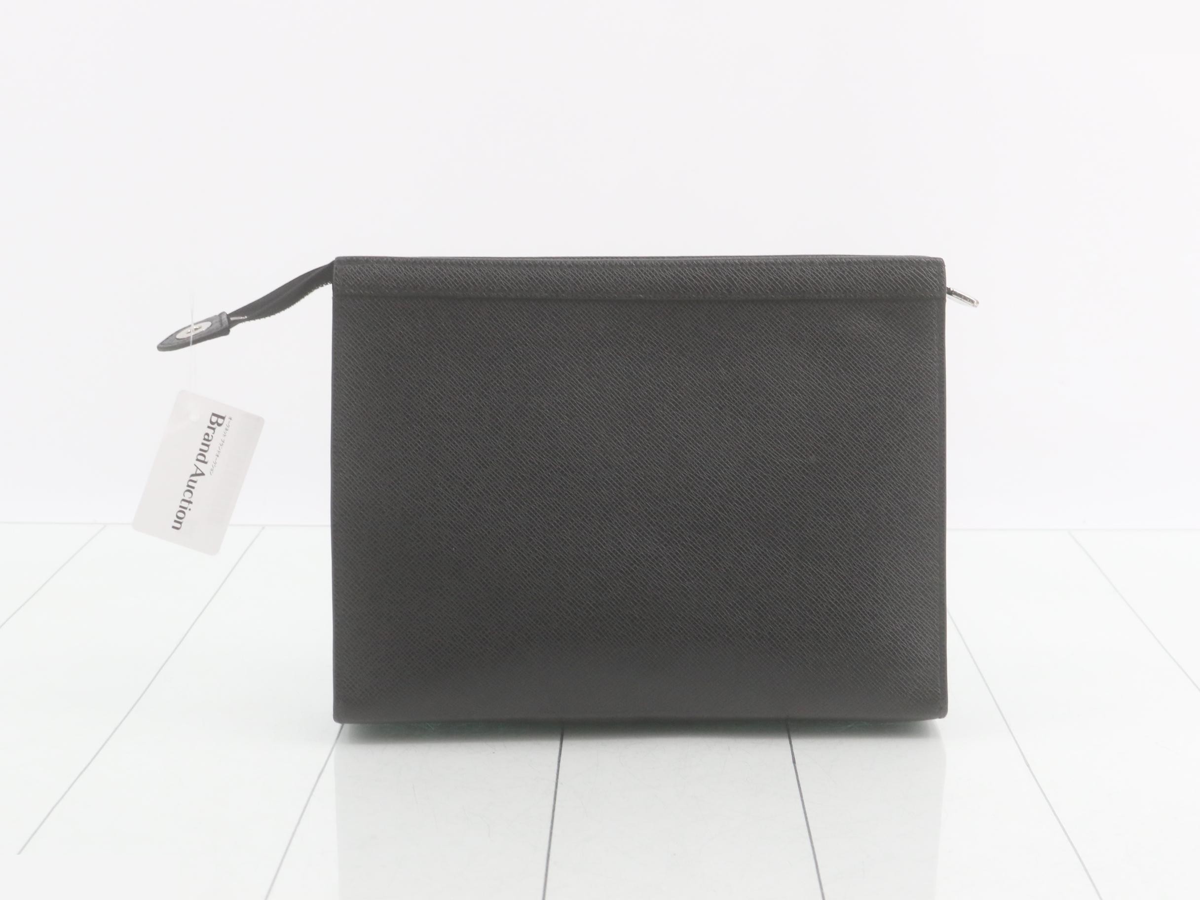 Taiga Pochette Voyage Second Bag — view 2