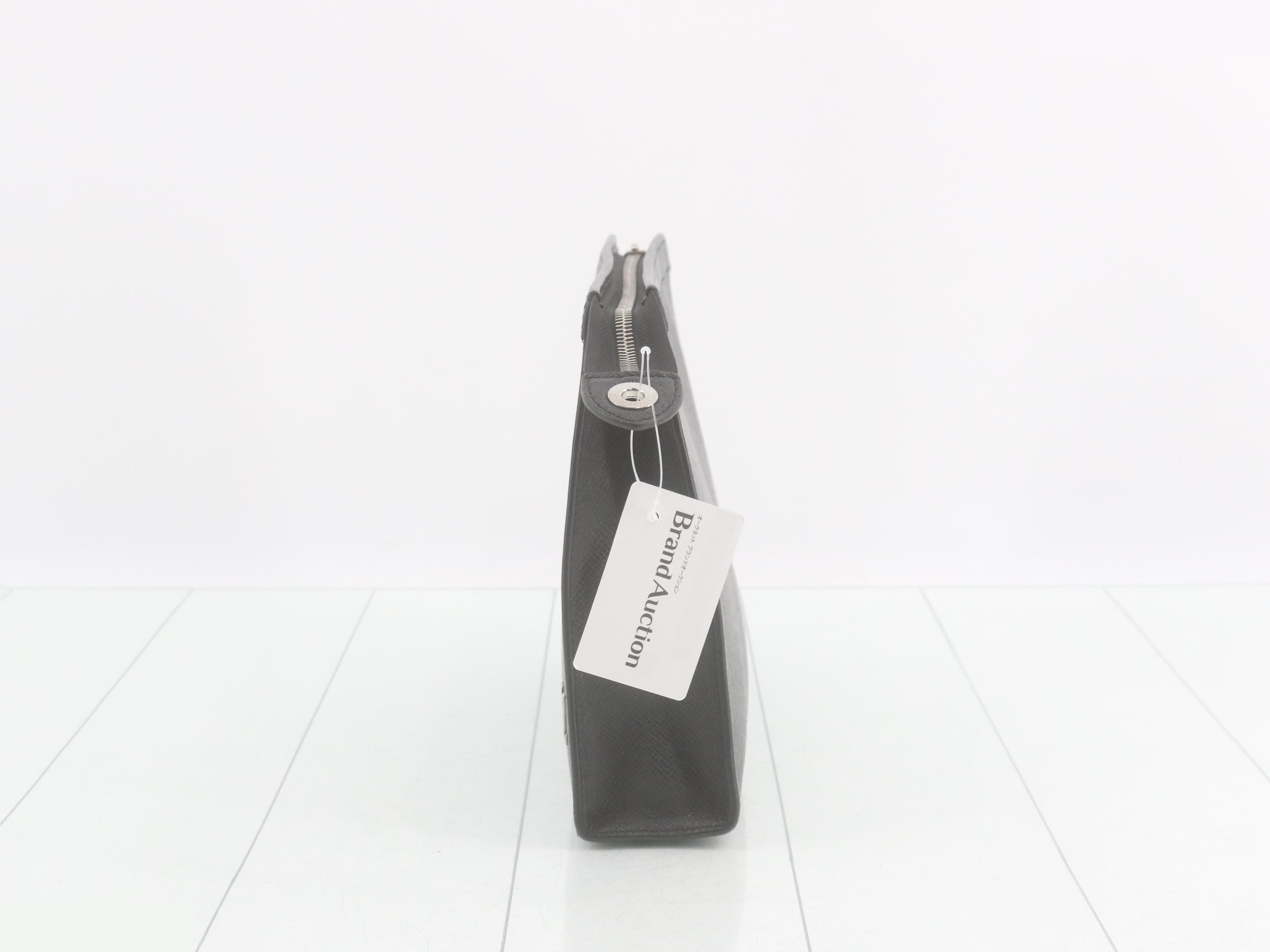 Taiga Pochette Voyage Second Bag — view 3