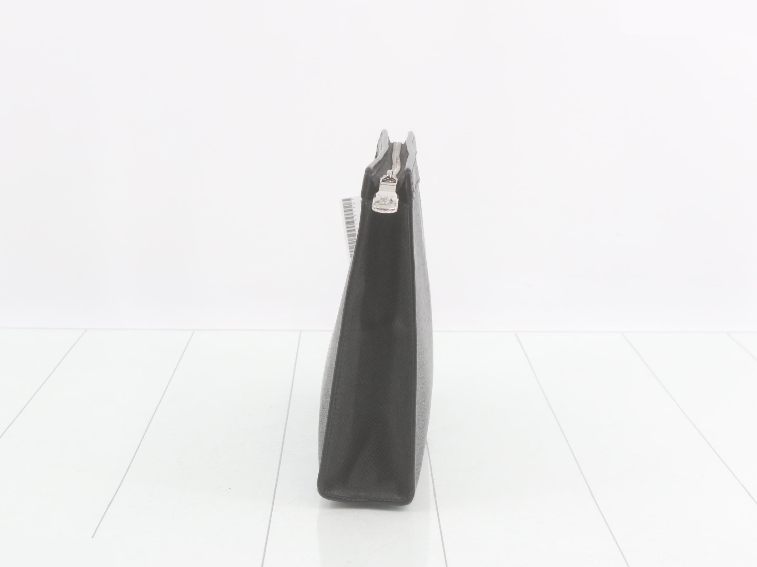 Taiga Pochette Voyage Second Bag — view 4