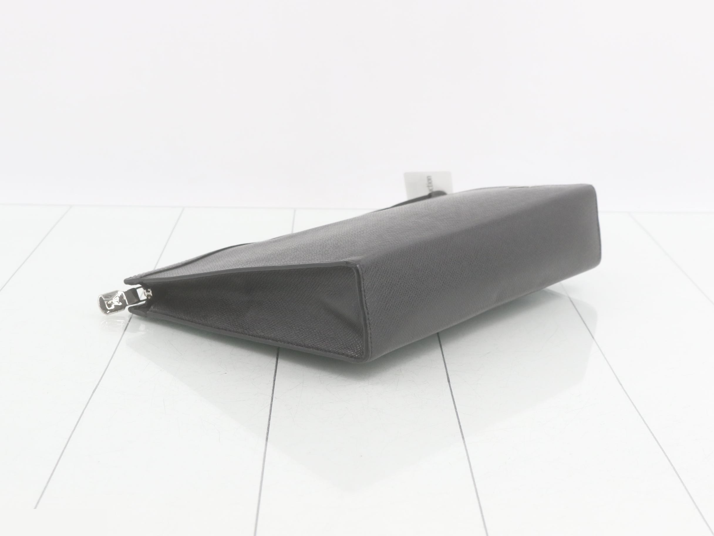 Taiga Pochette Voyage Second Bag — view 5