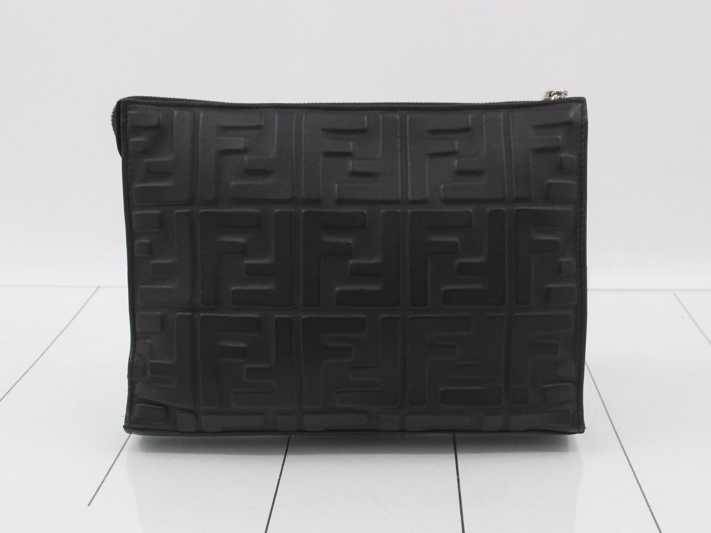 clutch — view 2