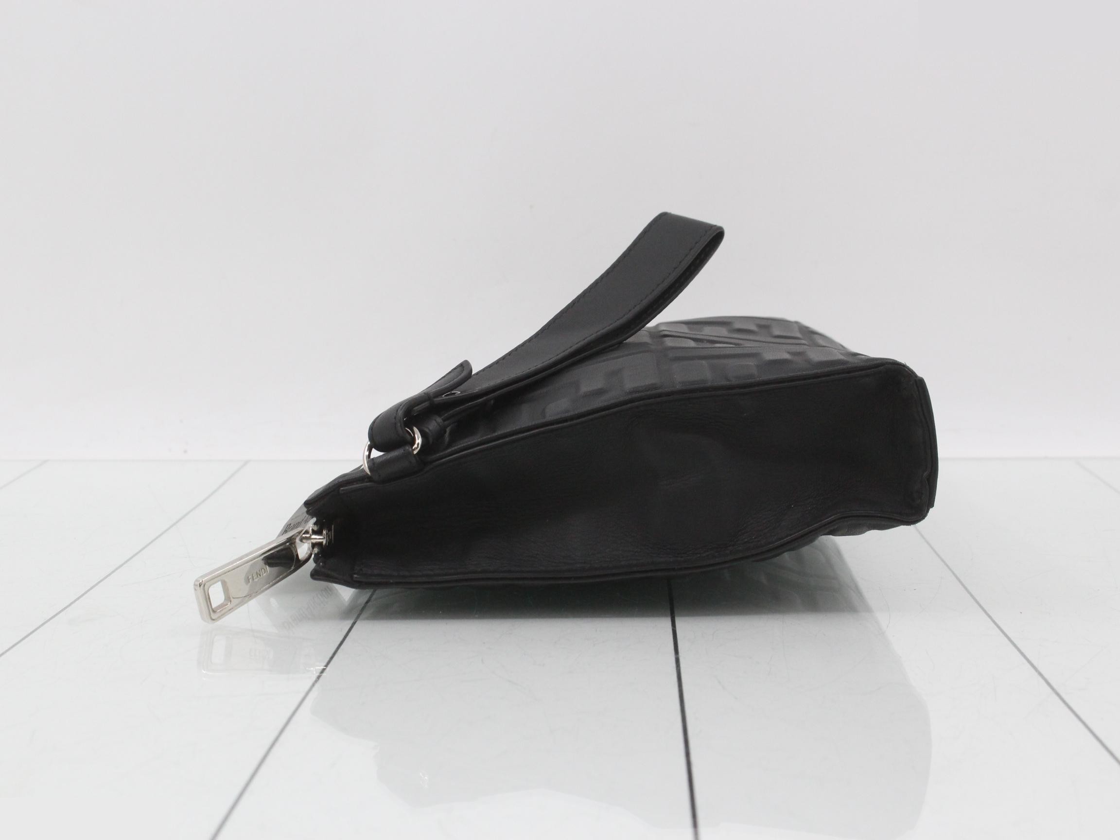 clutch — view 4