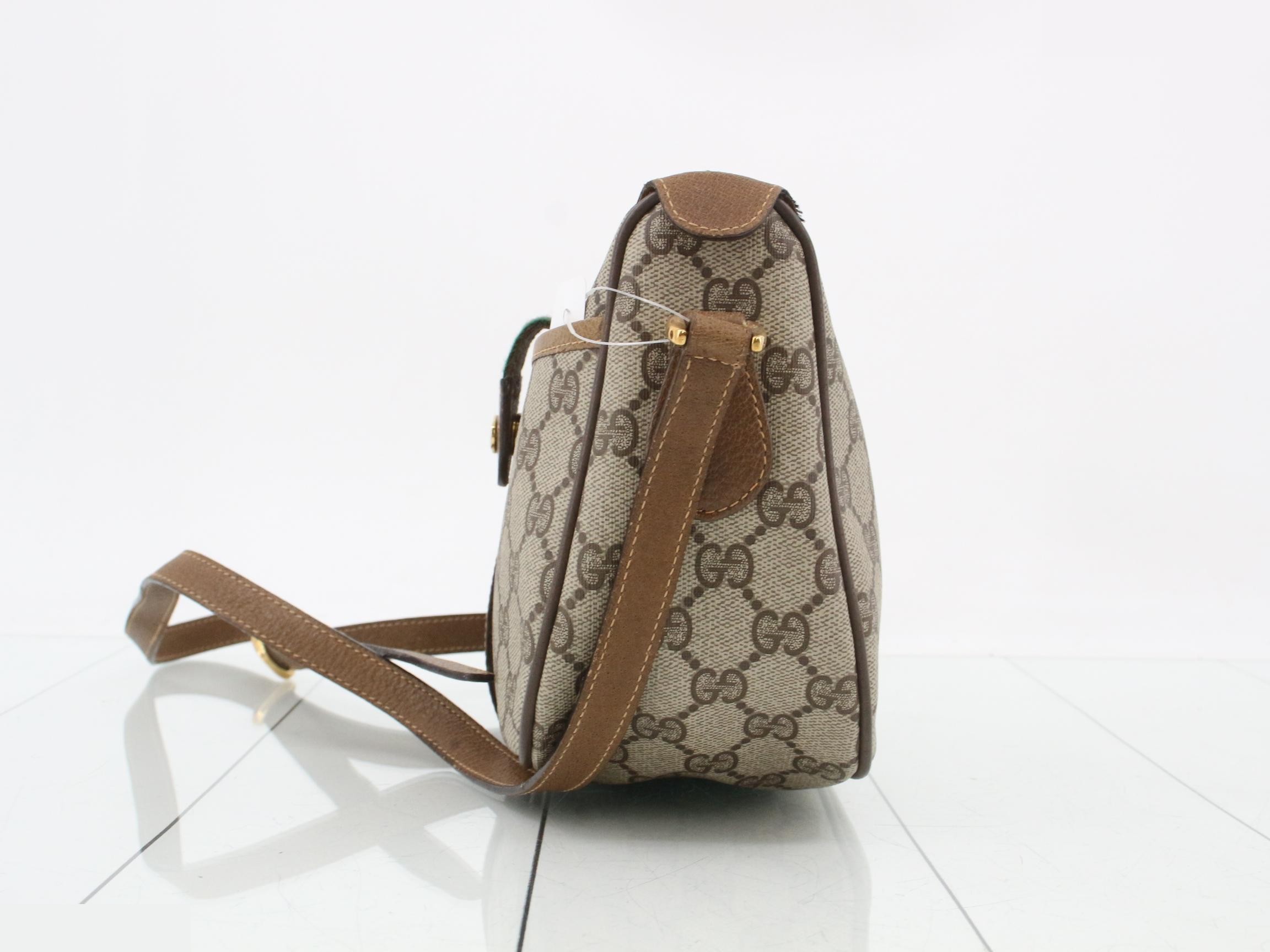 GG Supreme Sherry Shoulder Bag — view 3