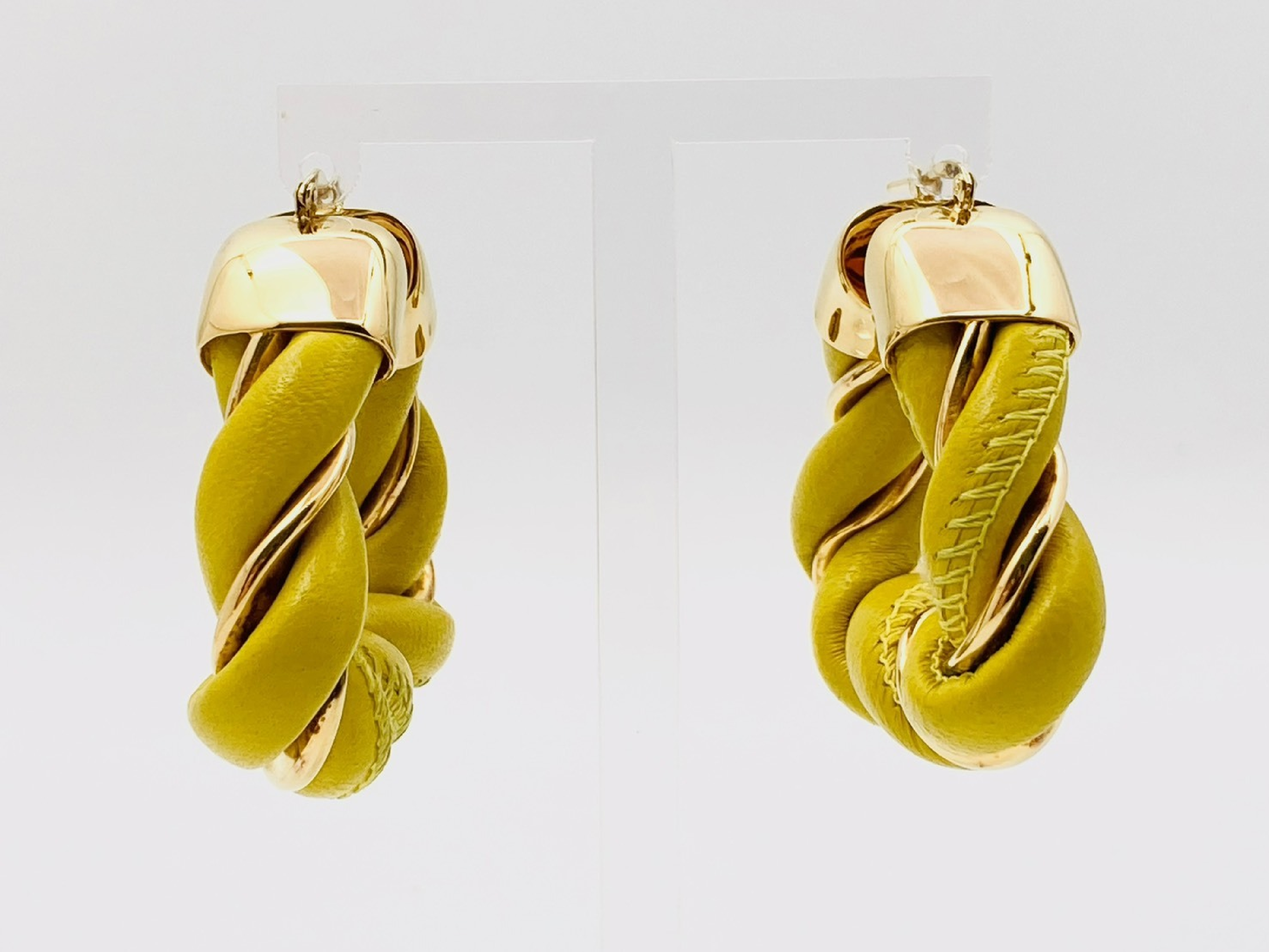 Triangle Twist Hoop Earrings, Leather x 925 Sterling Silver, Yellow x Gold — view 2