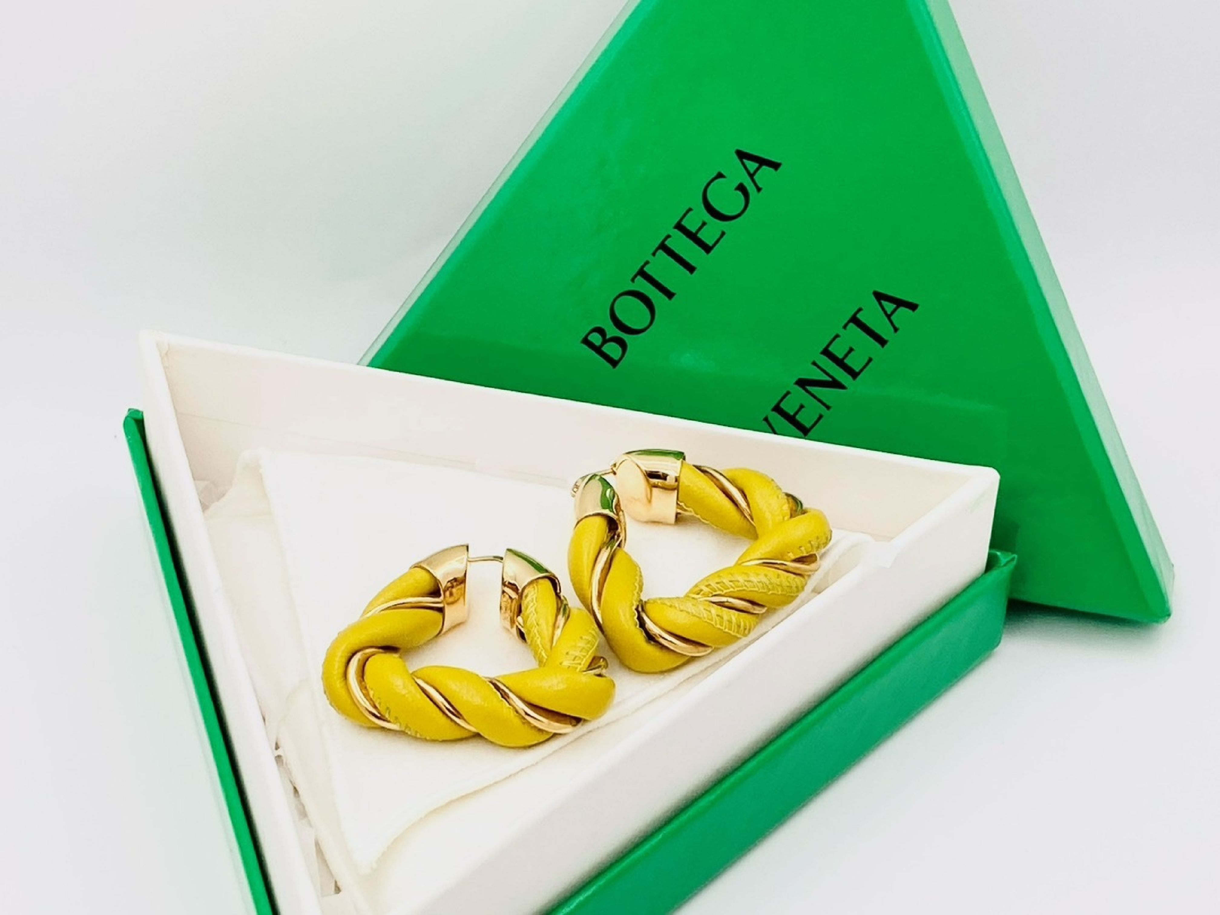 Triangle Twist Hoop Earrings, Leather x 925 Sterling Silver, Yellow x Gold — view 6
