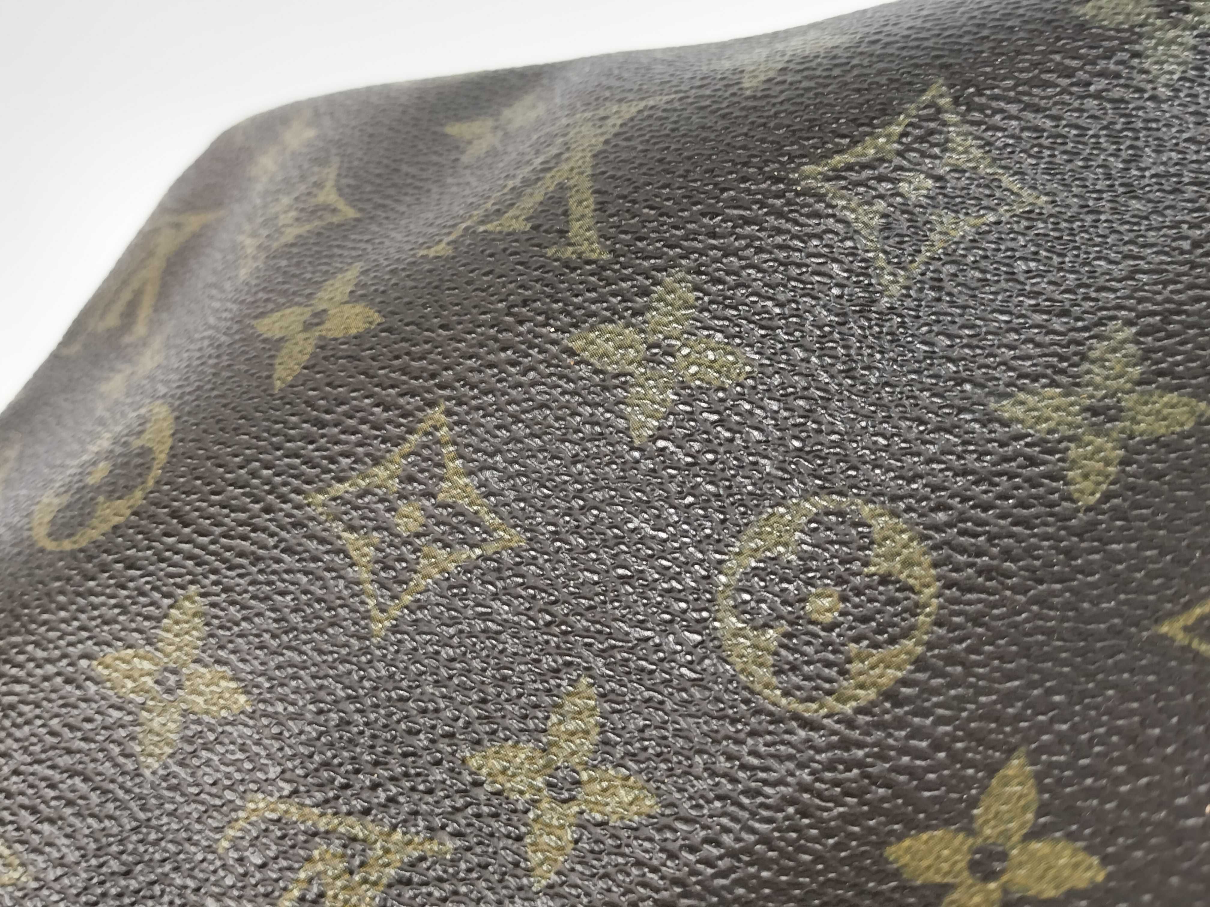 Monogram Louis Vuitton Trousses Toilette 28 Monogram M47522 Second Bag — view 12