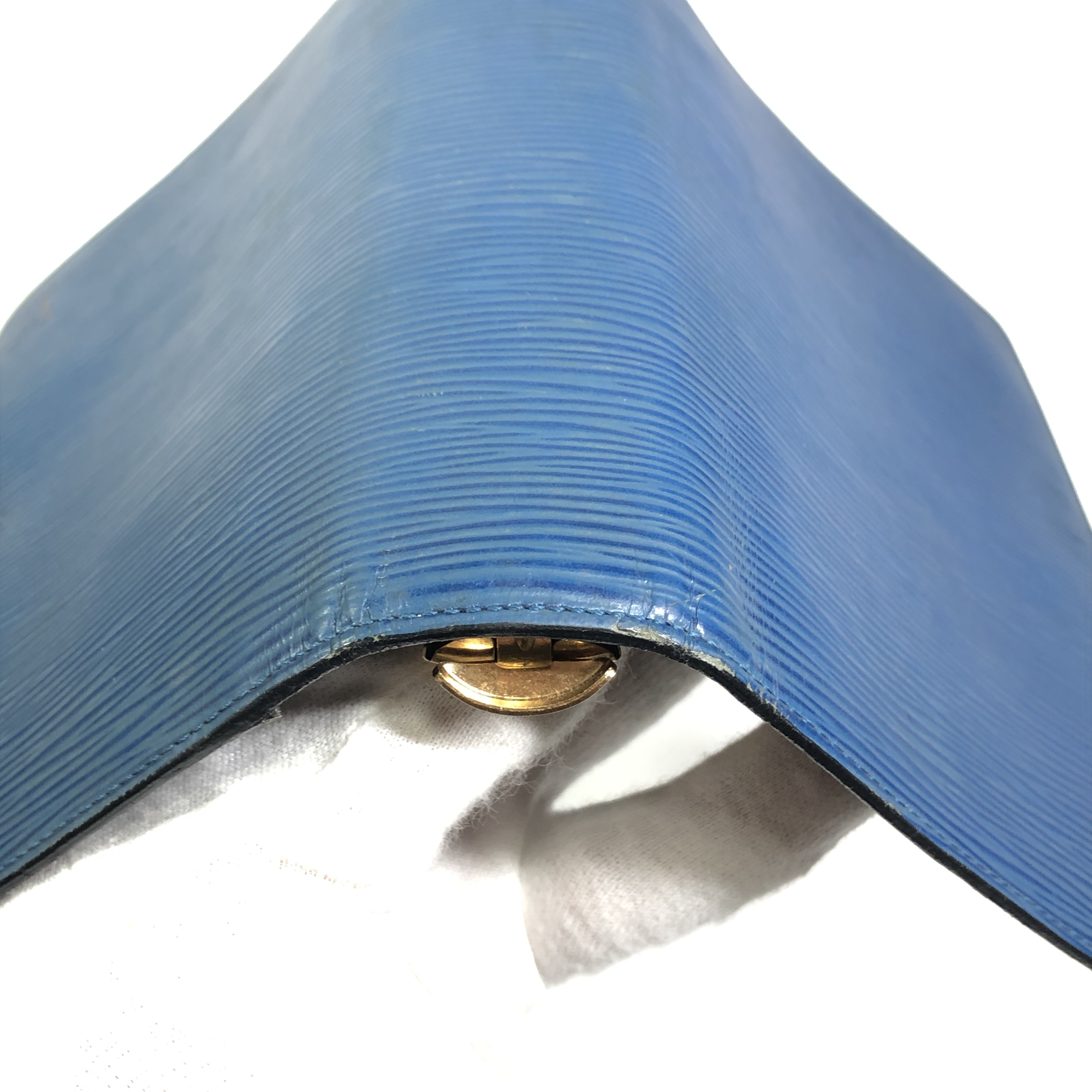 Epi Leather Agenda MM Notebook Cover R20045 Toledo Blue SP0995 (No stickiness) - Made in France — view 15