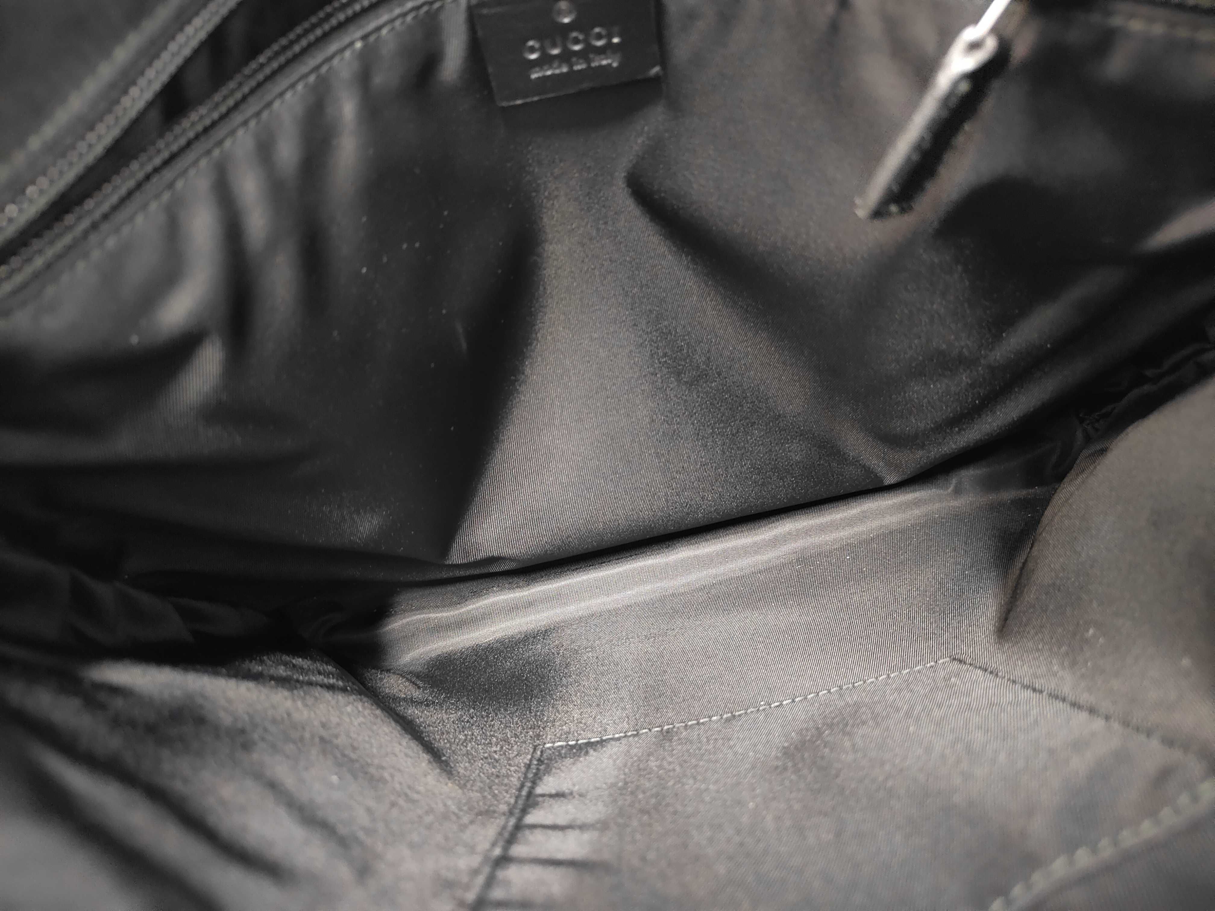 GG Supreme Canvas Messenger Bag Shoulder Bag — view 9