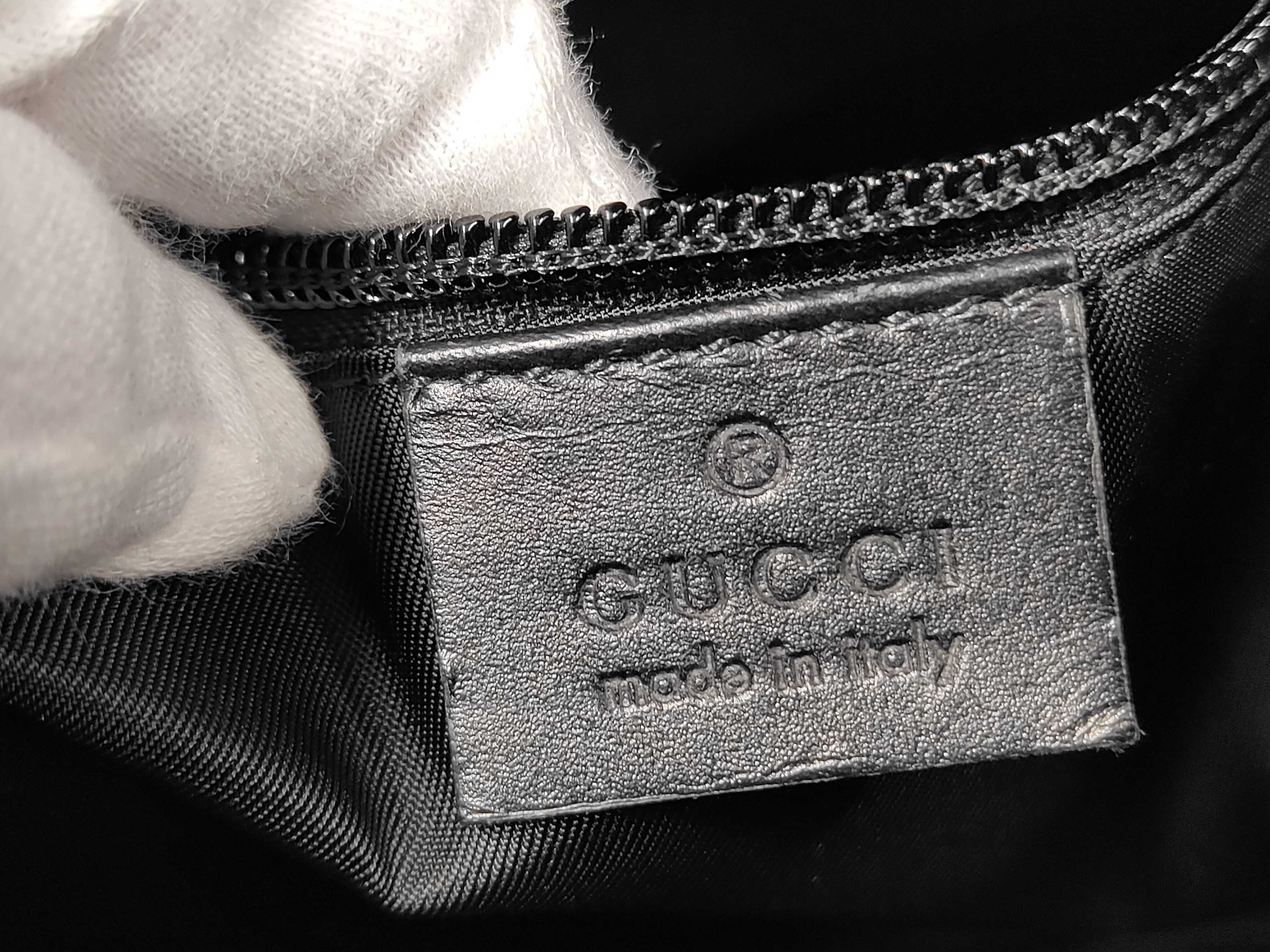 GG Supreme Canvas Messenger Bag Shoulder Bag — view 10