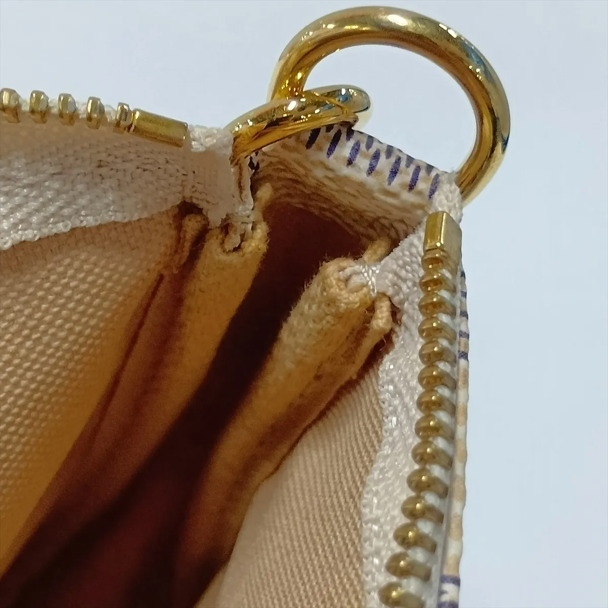 Damier Azur Pochette Accessoires N51986 (Serial number unclear) White — view 11