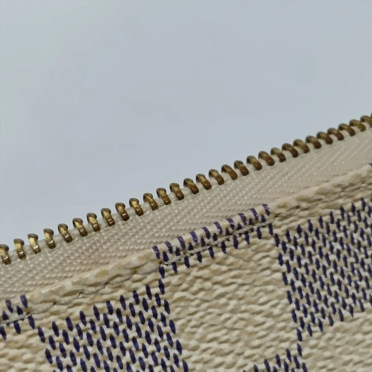 Damier Azur Pochette Accessoires N51986 (Serial number unclear) White — view 13
