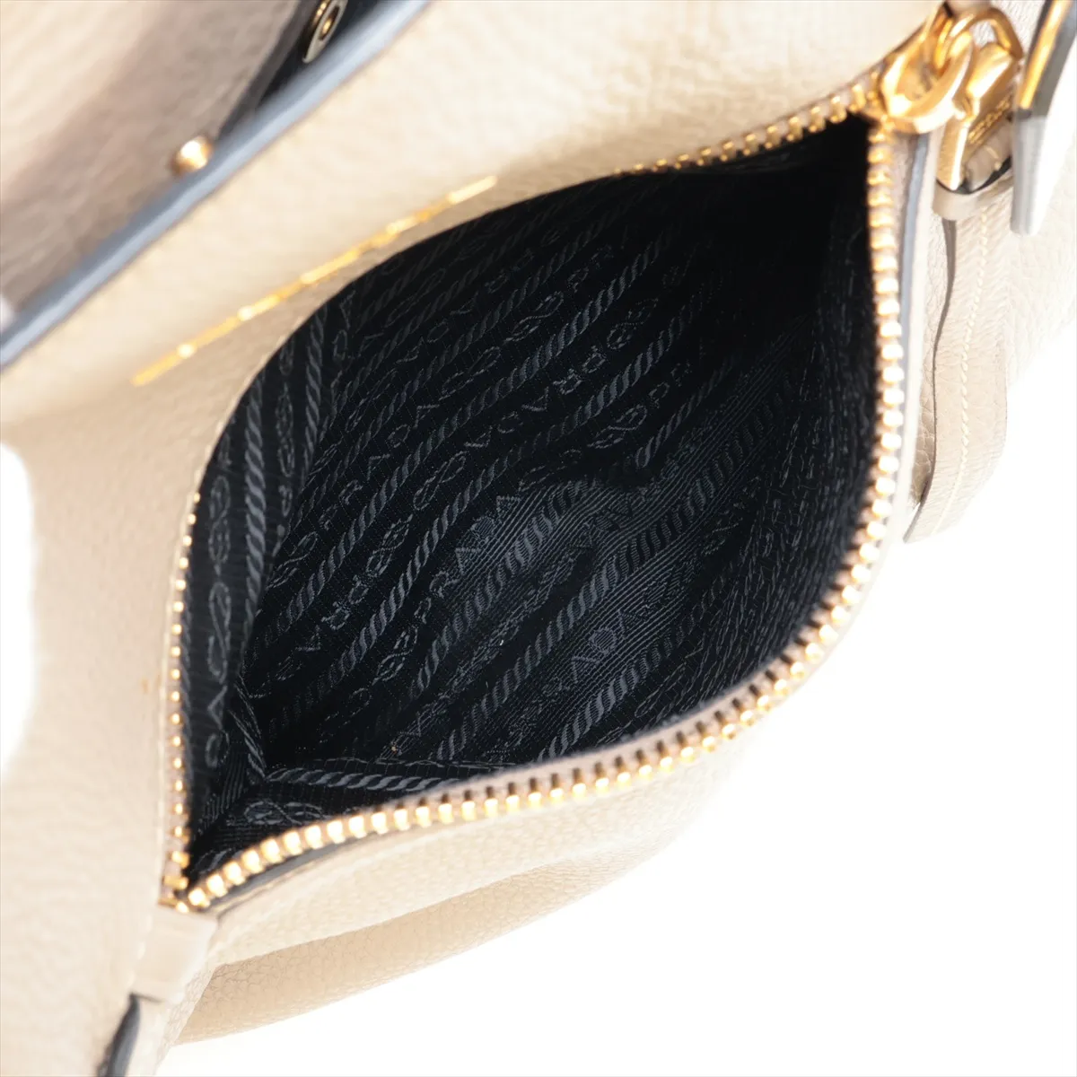 Vitello Daino BN2754 Leather 2-Way Tote Bag, Beige — view 12
