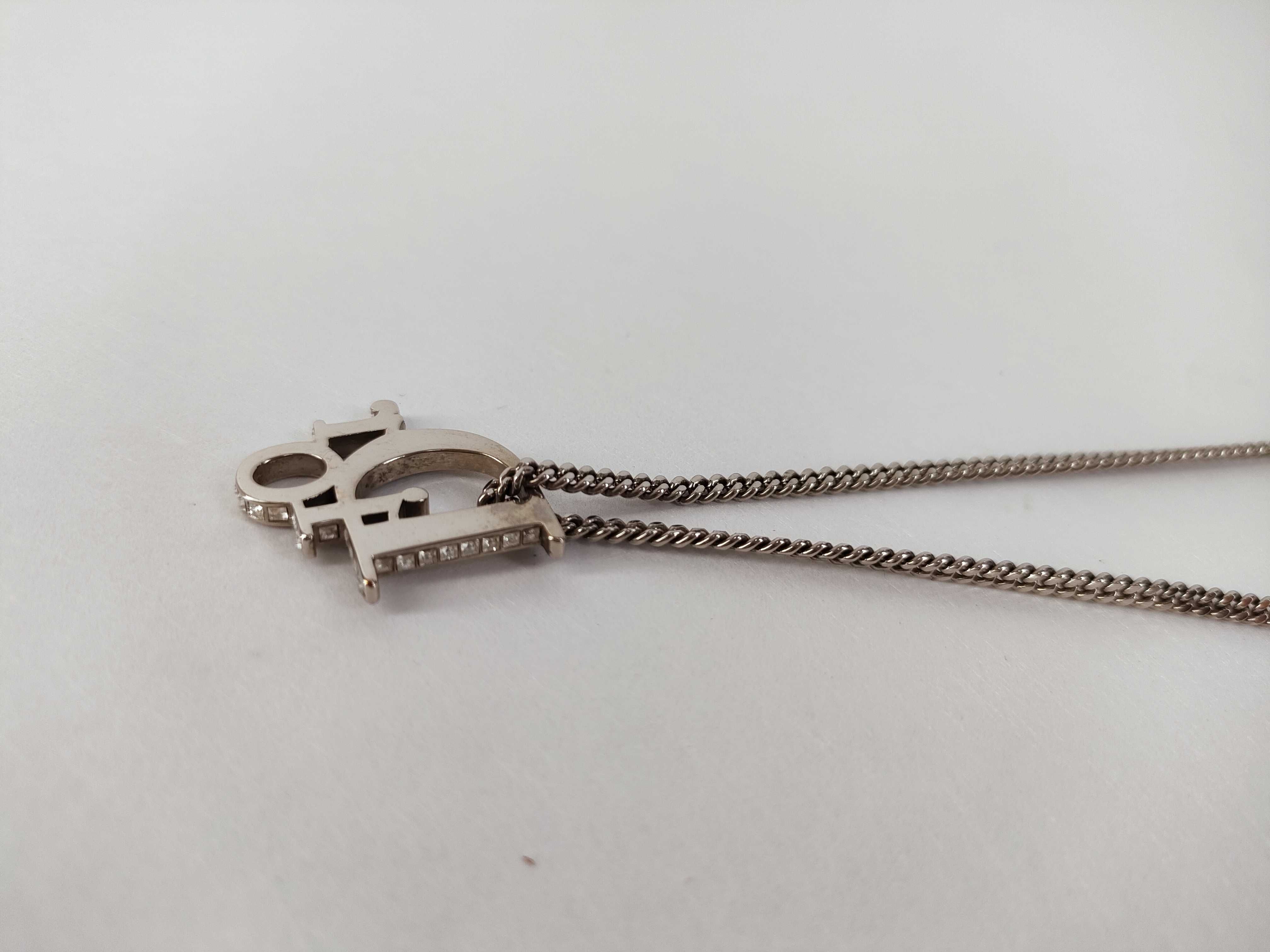 logo rhinestone silver curb chain necklace — view 6