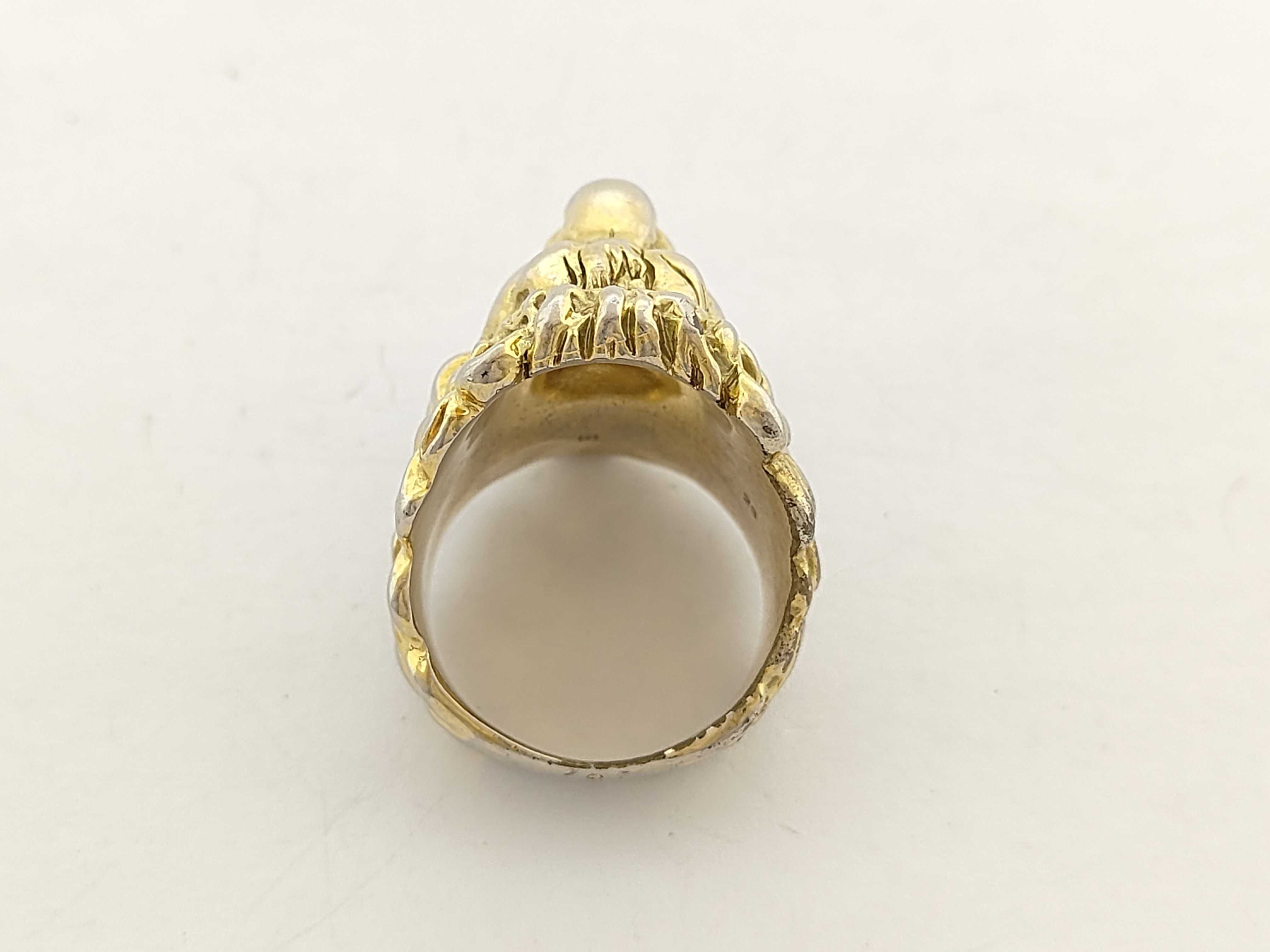 ring — view 10