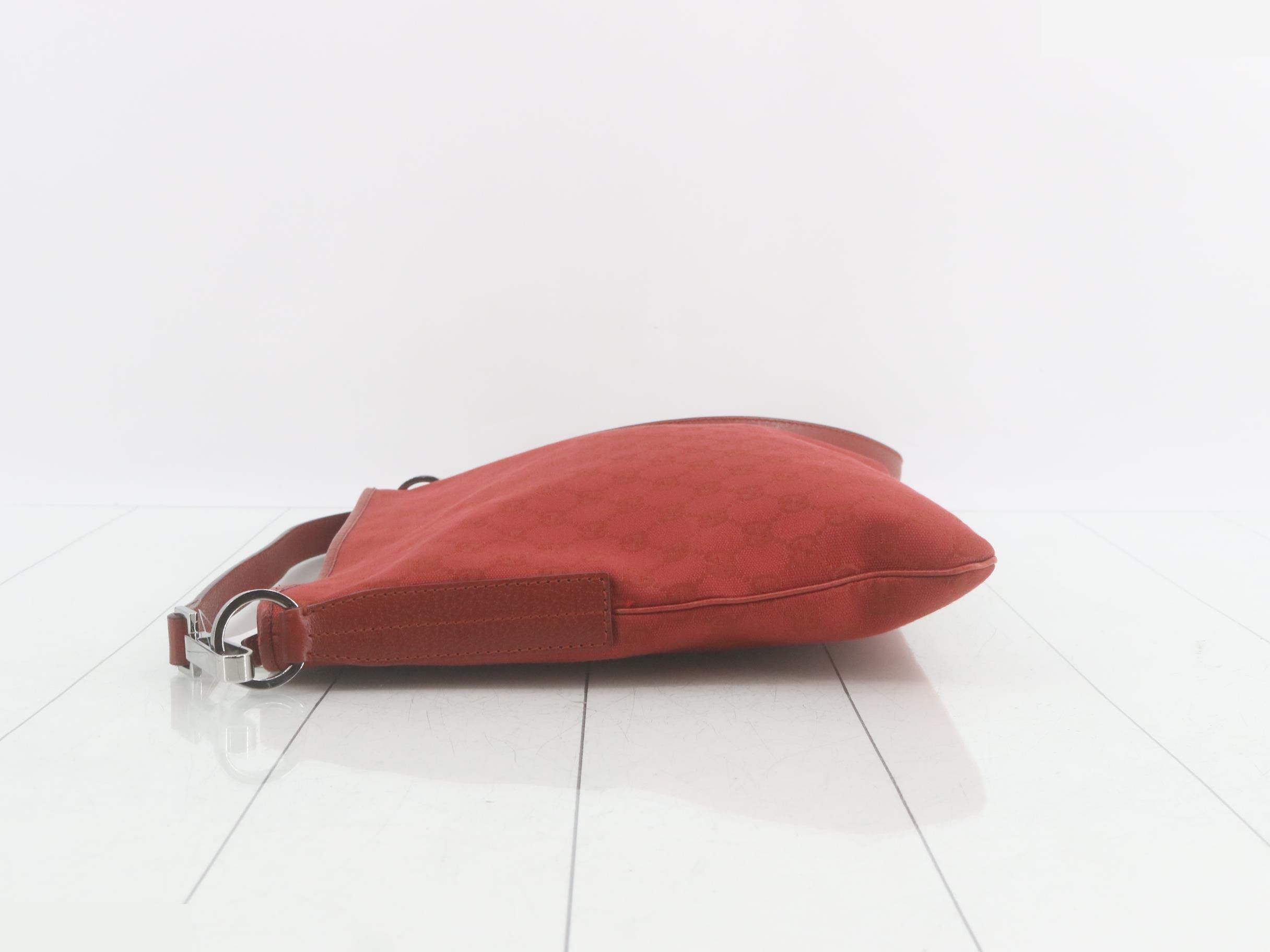 GG Canvas (Bag) - Shoulder Bag — view 4