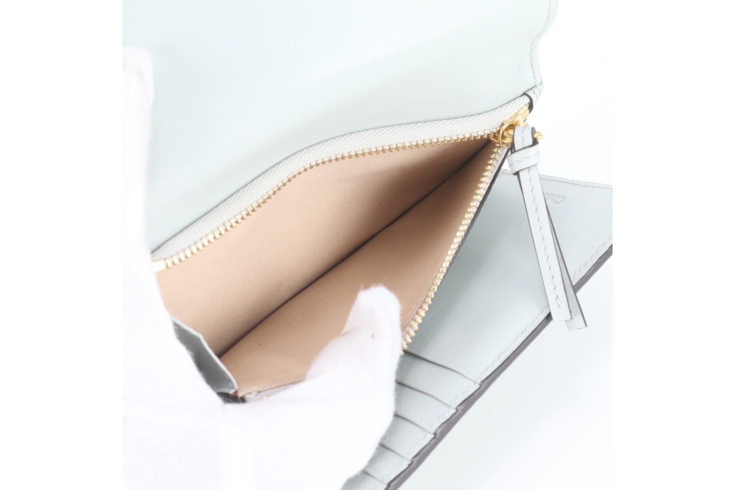 Hologram sticker included Alphabet leather trifold wallet — view 8