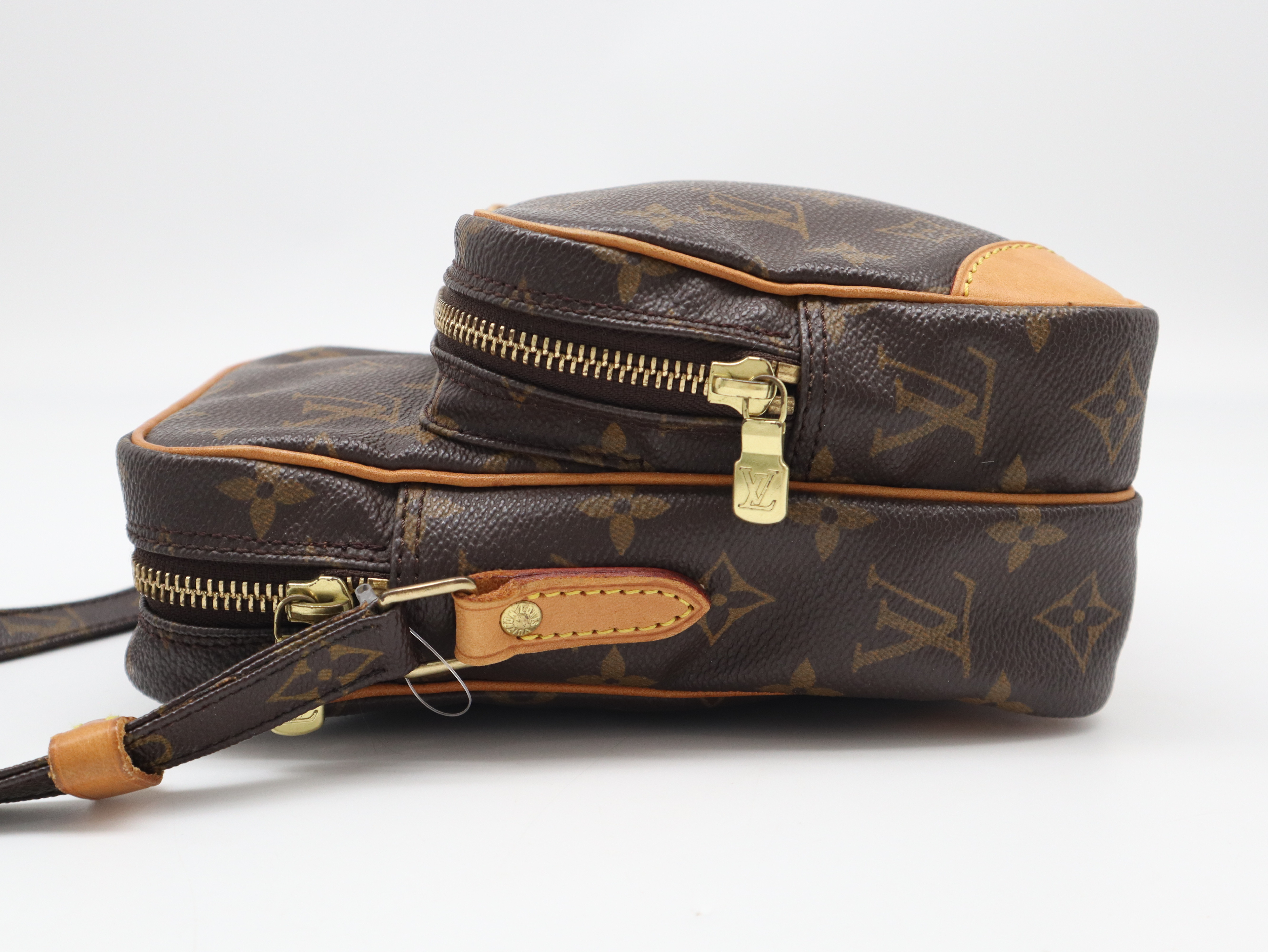 M45236 Monogram Amazon Shoulder Bag — view 3