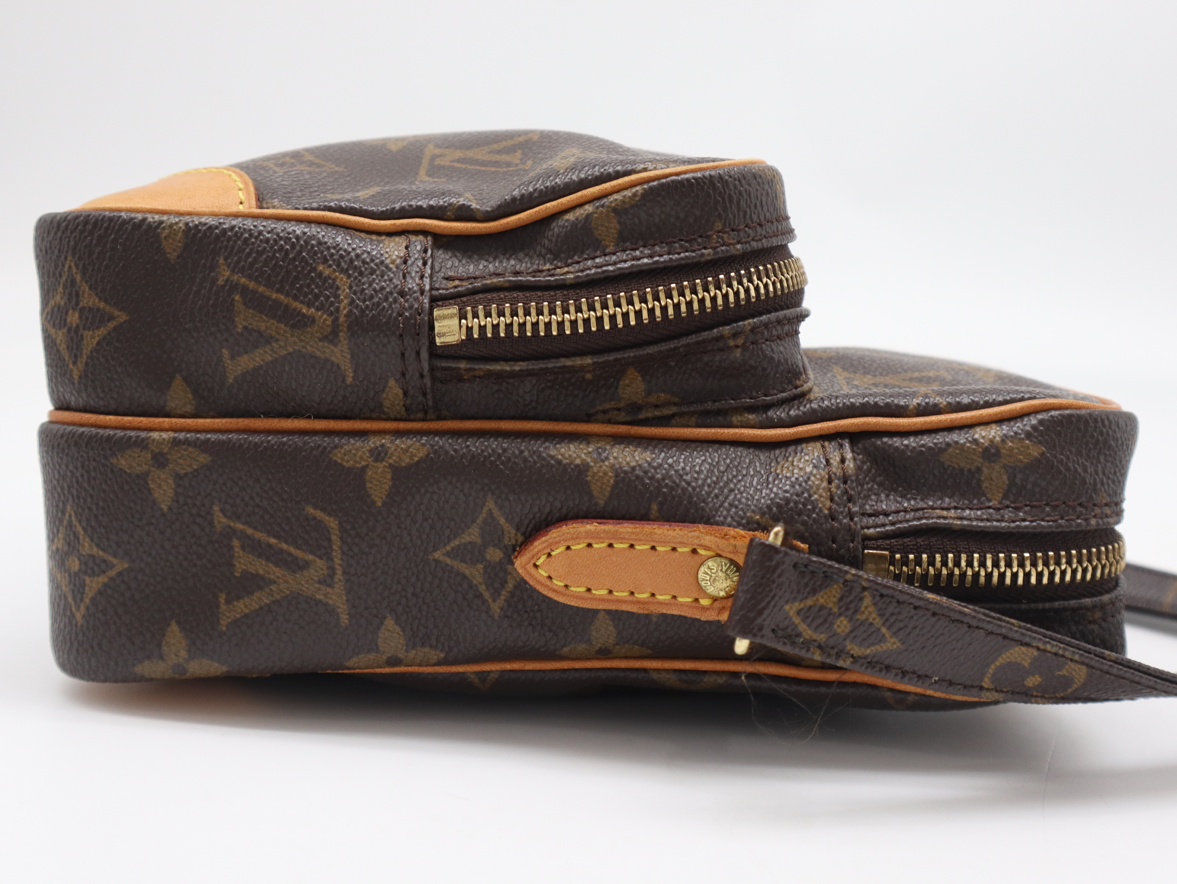 M45236 Monogram Amazon Shoulder Bag — view 4