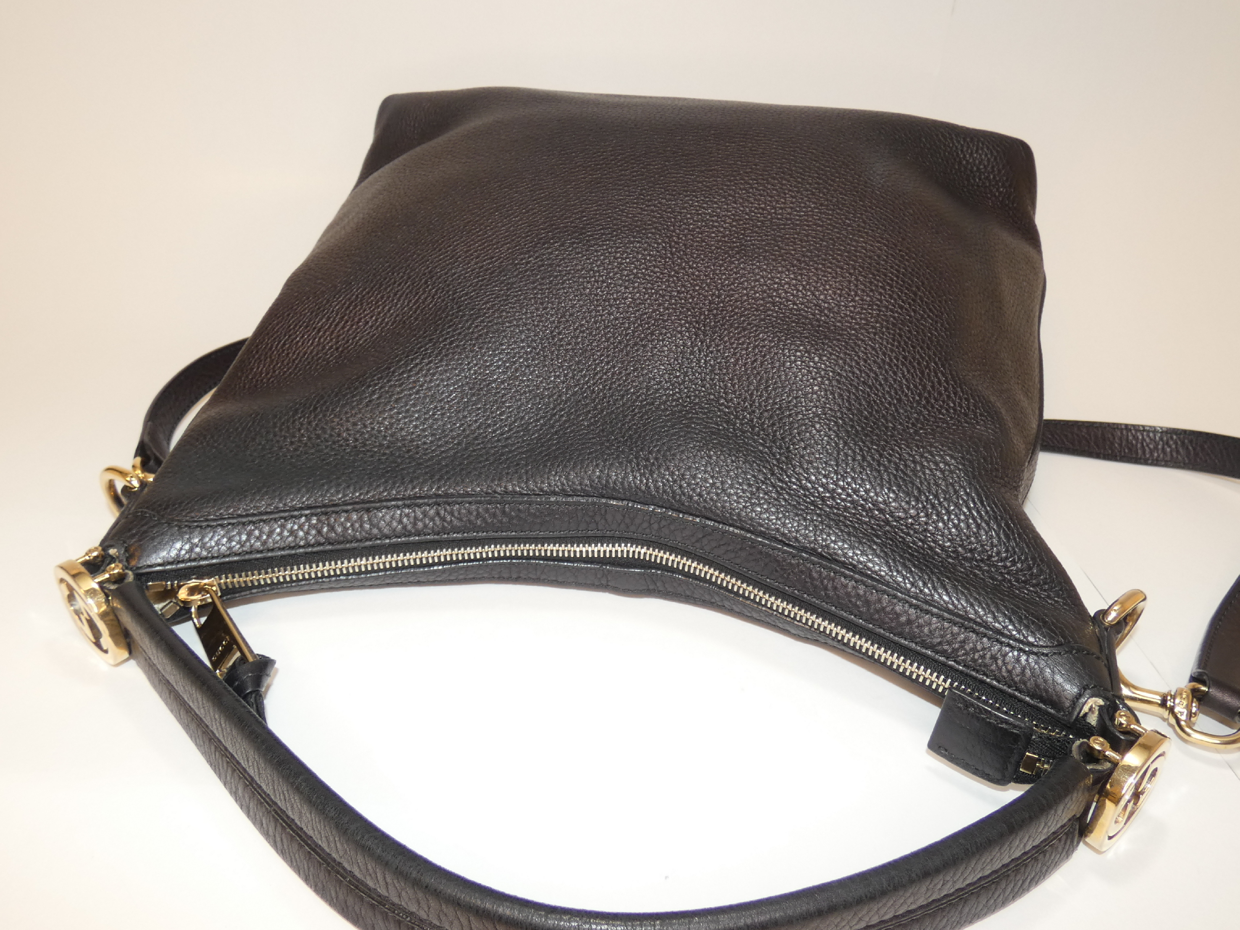 2-way Interlocking Black Leather Shoulder Bag — view 3