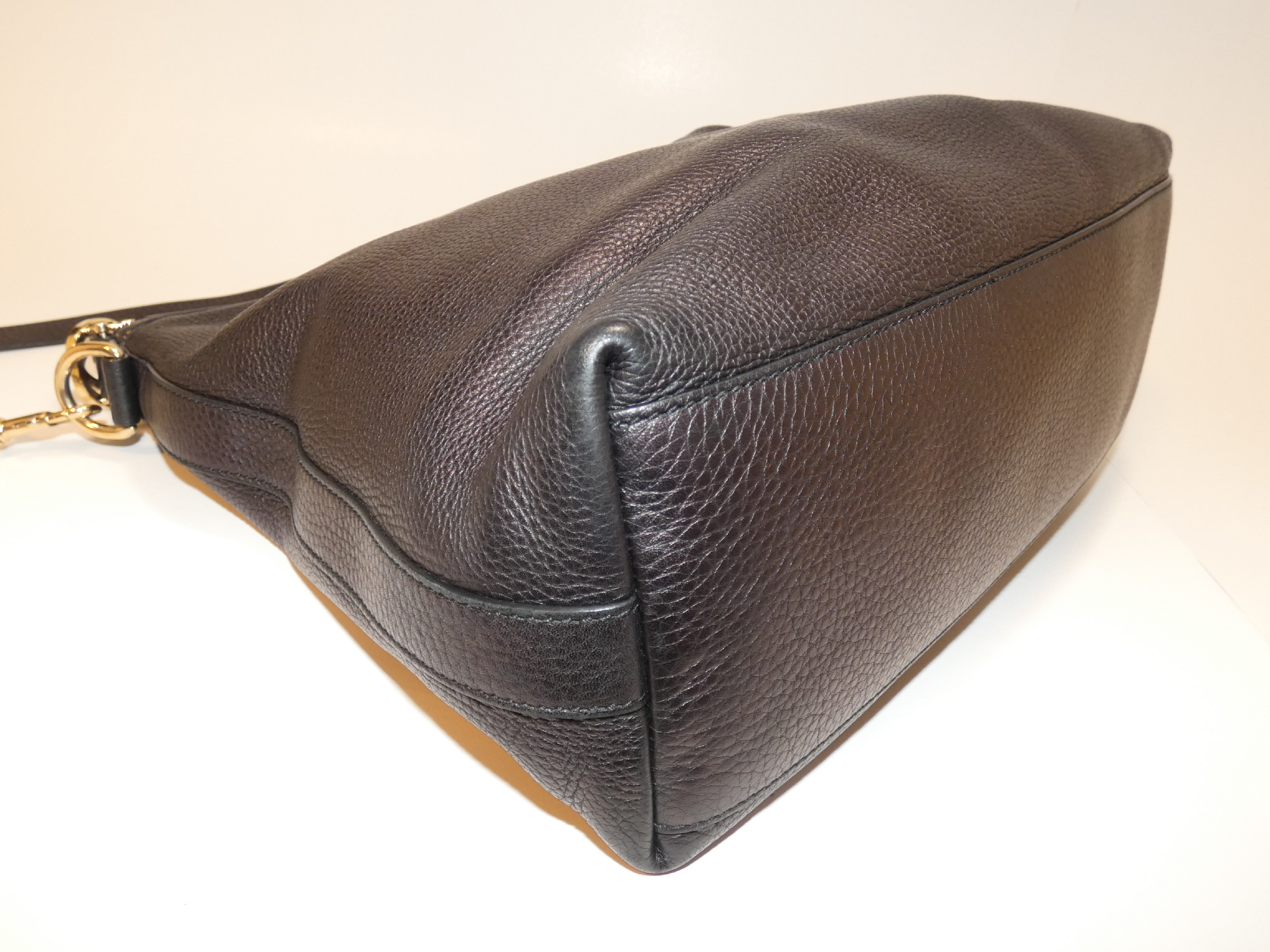 2-way Interlocking Black Leather Shoulder Bag — view 8