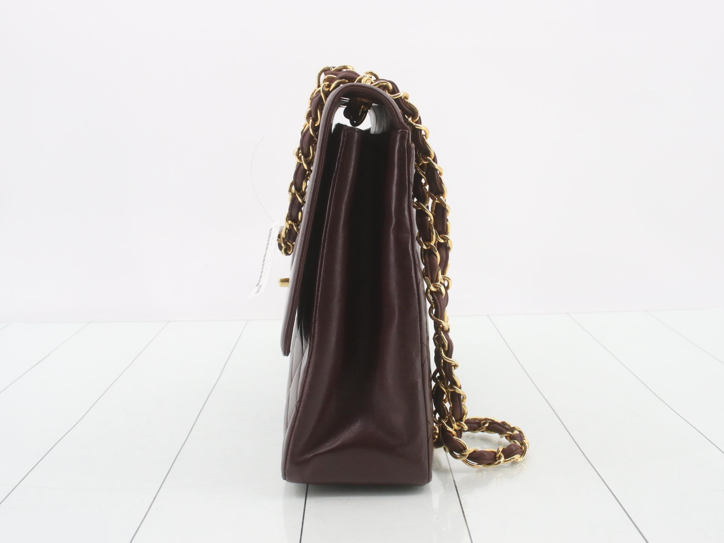 Matelassé Large Matelassé Chain Shoulder Bag (with sticker) — view 3