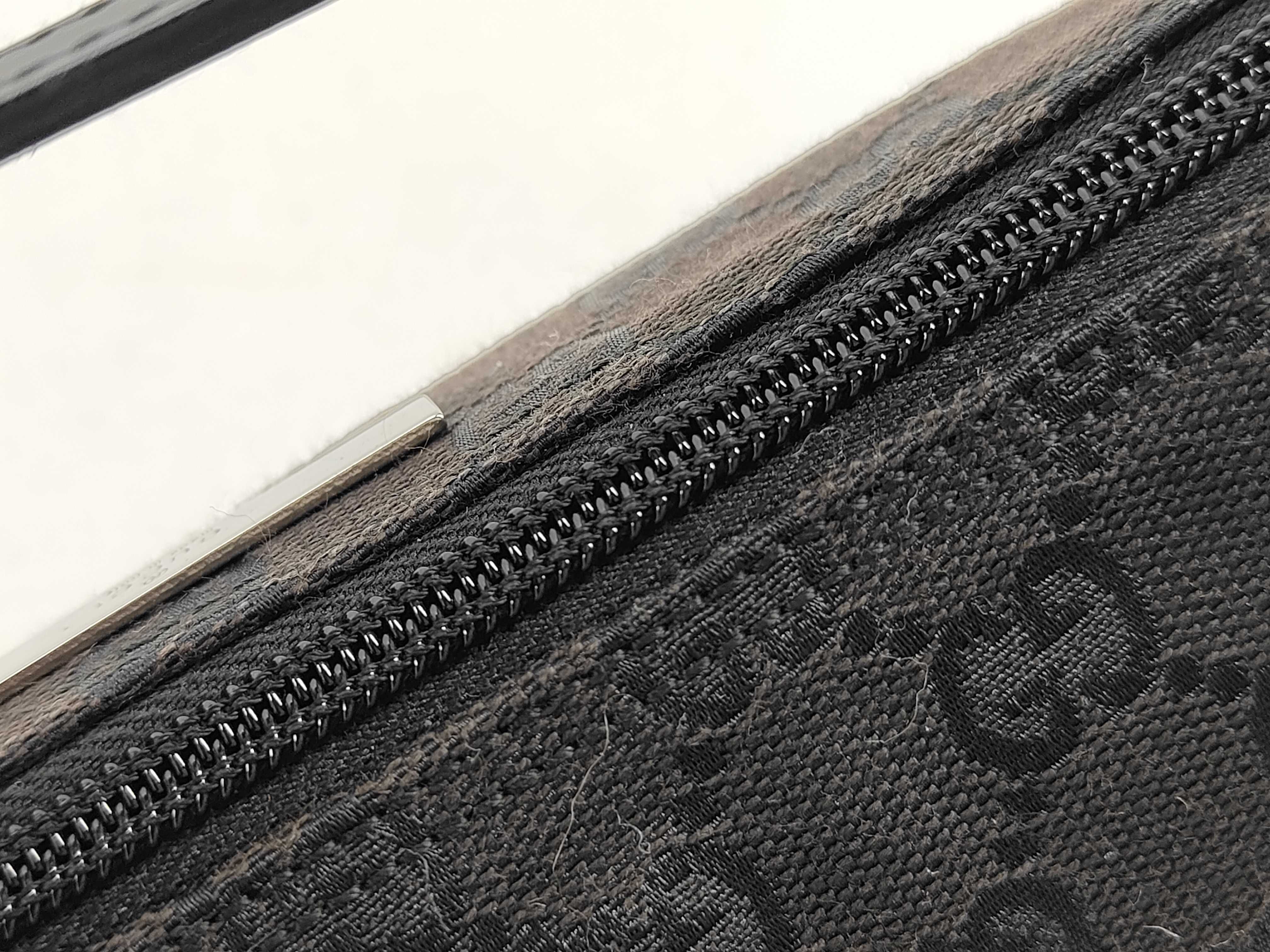 GG Canvas GG Pattern Limited Color Accessory Pouch Handbag — view 9
