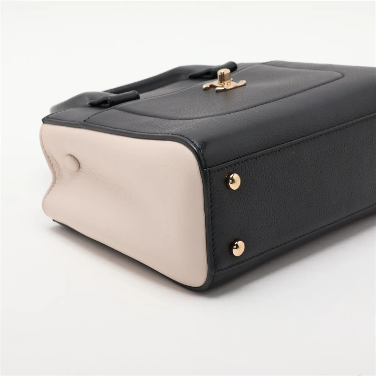 Neo Executive Leather 2-Way Handbag, Black x Beige, Gold Hardware, 24073539, Serial Number 24 — view 4