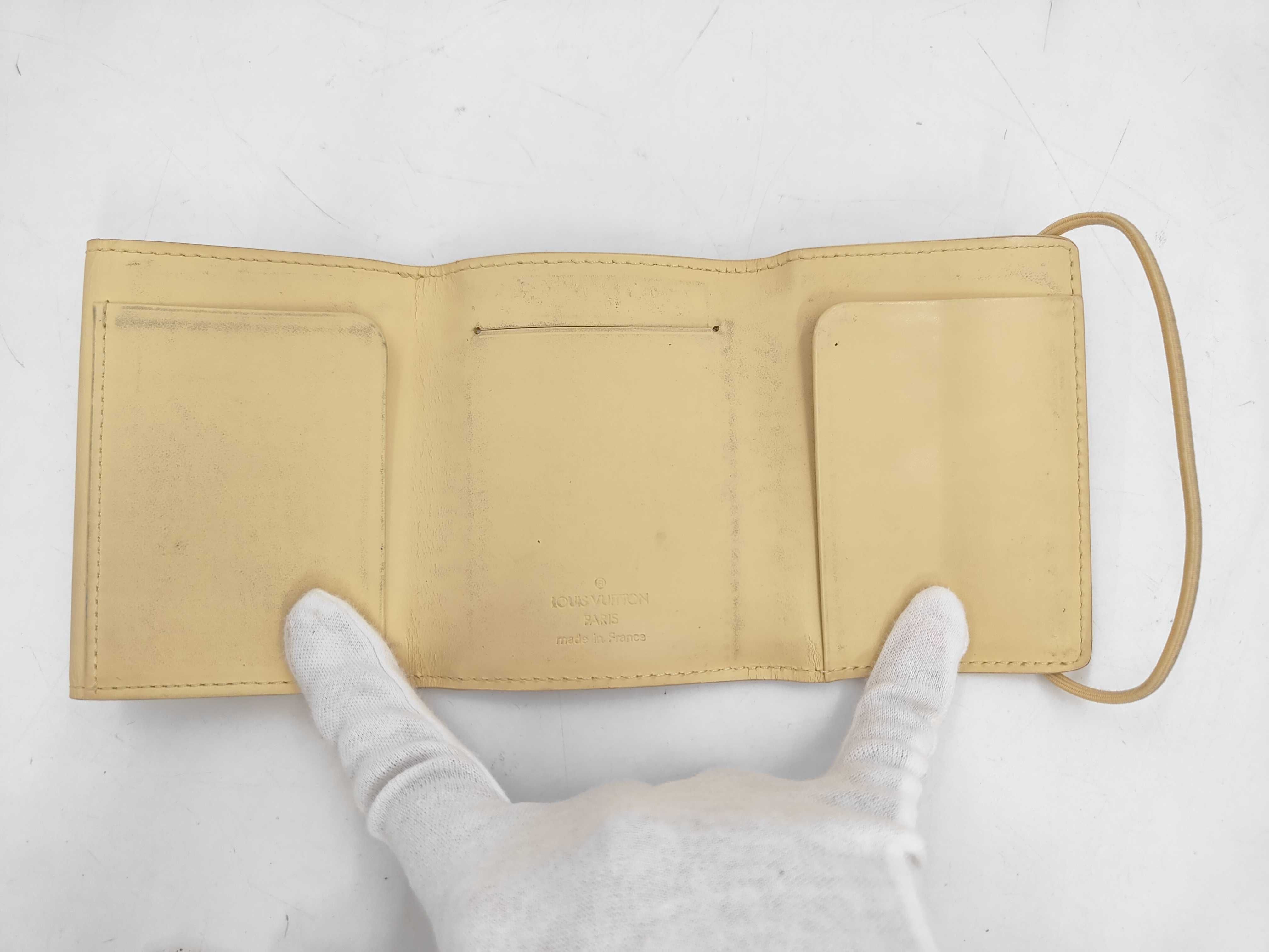 Epi Louis Vuitton Epi Portemonnaie Elastic Vanilla MI0011 Wallet — view 4