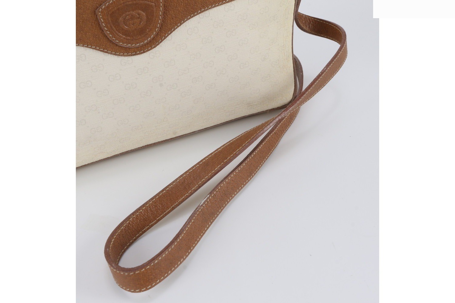 Micro GG 001 56 0860 Leather Shoulder Bag — view 2