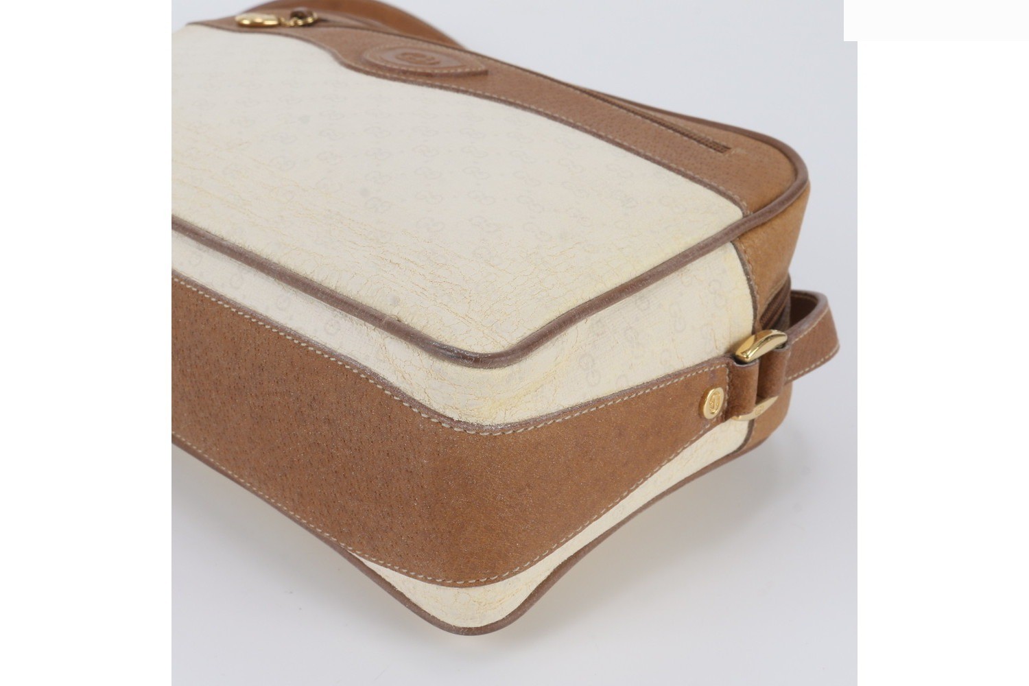 Micro GG 001 56 0860 Leather Shoulder Bag — view 4