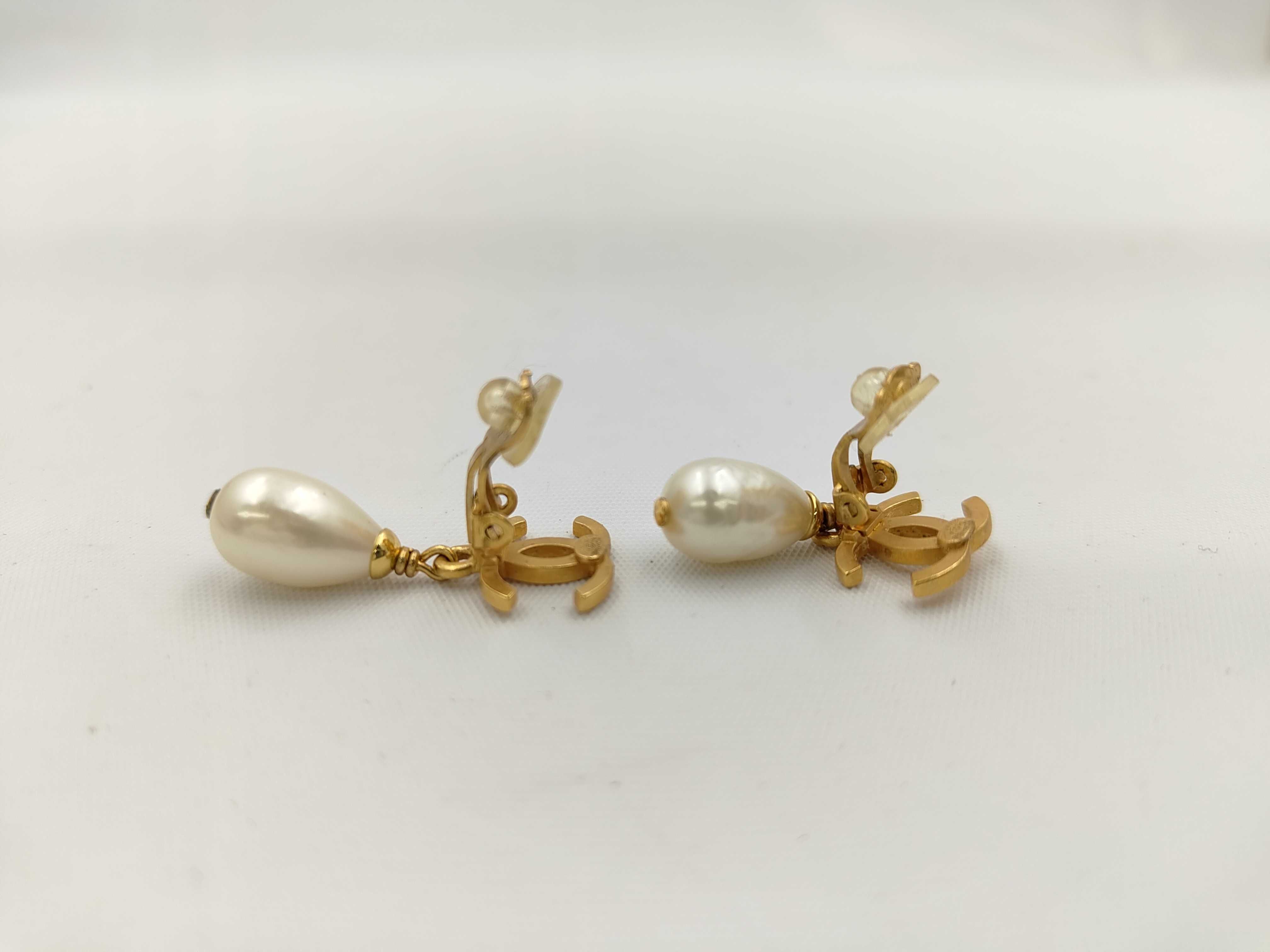 earrings — view 4