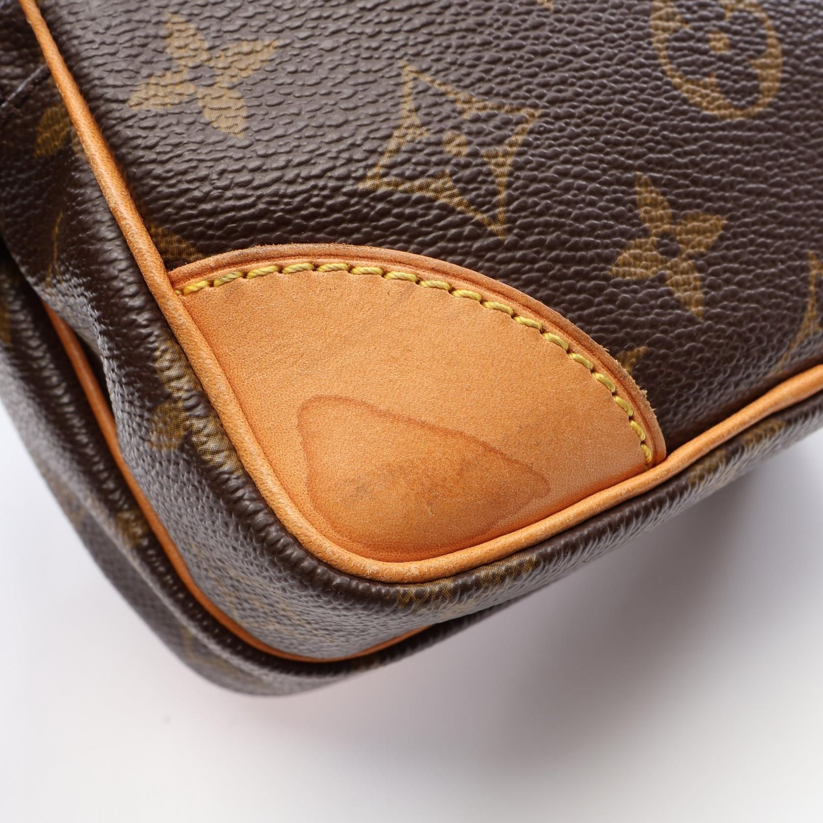 Amazone, Monogram — view 8