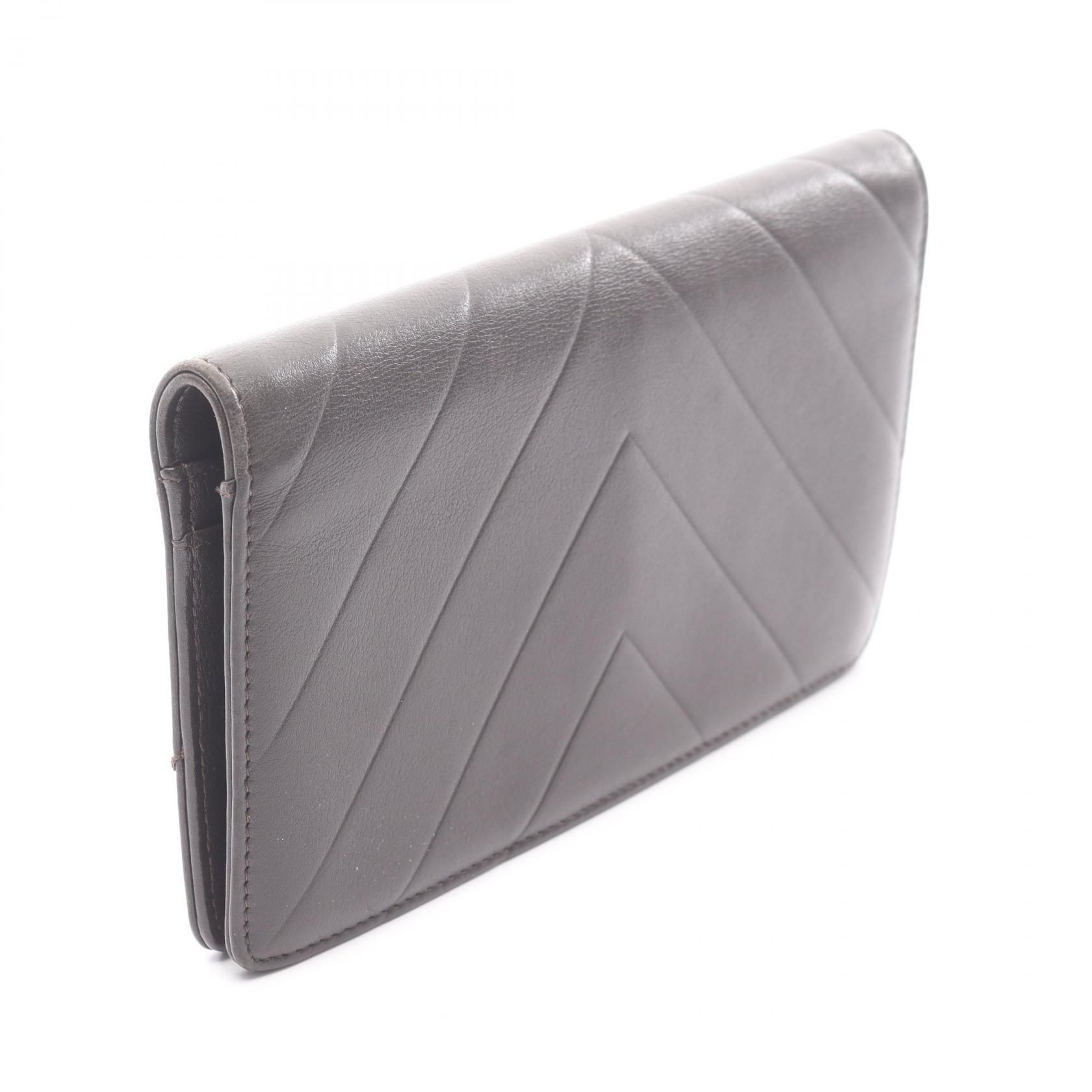 Chevron V Stitch Yen Wallet — view 2
