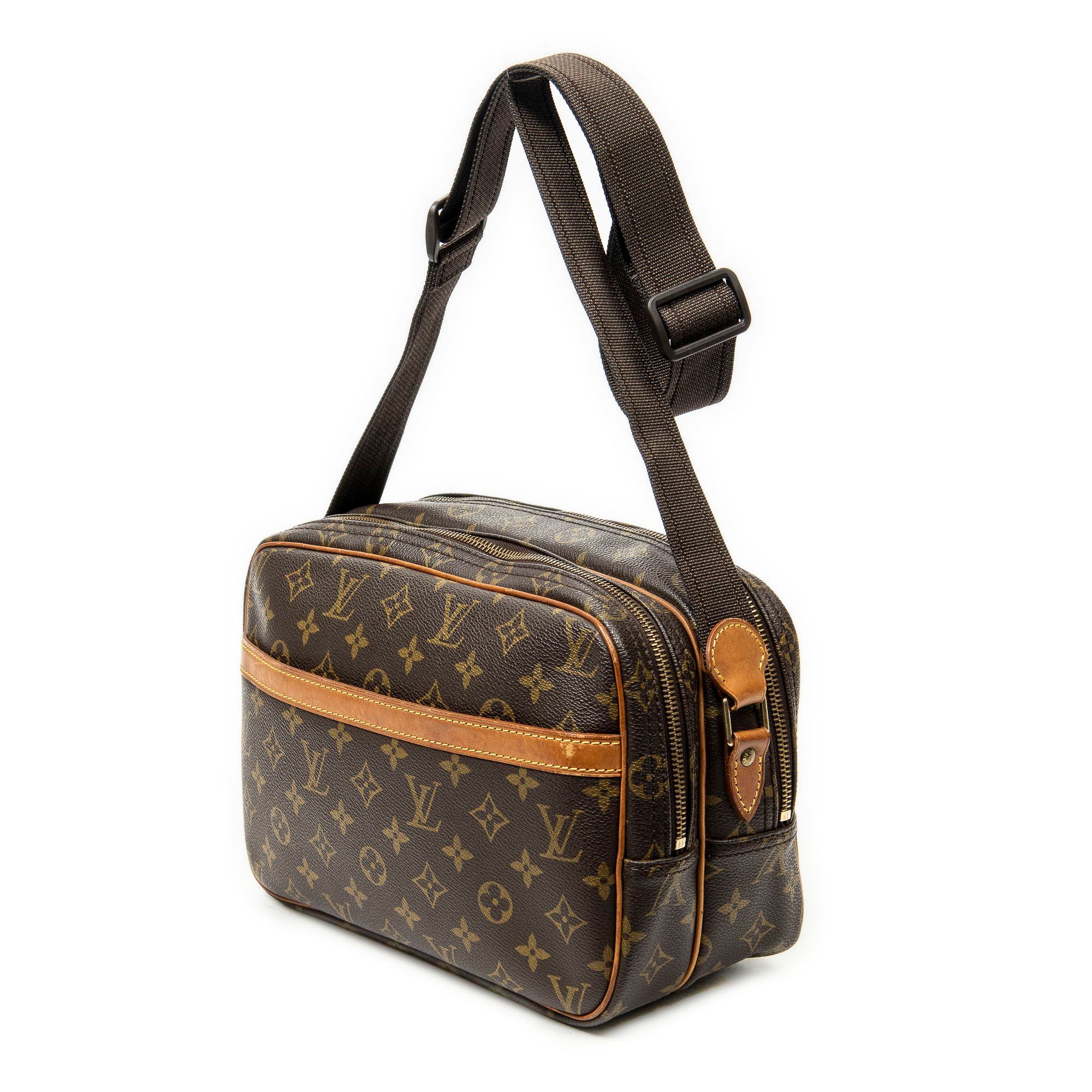 Reporter PM, Monogram — view 2