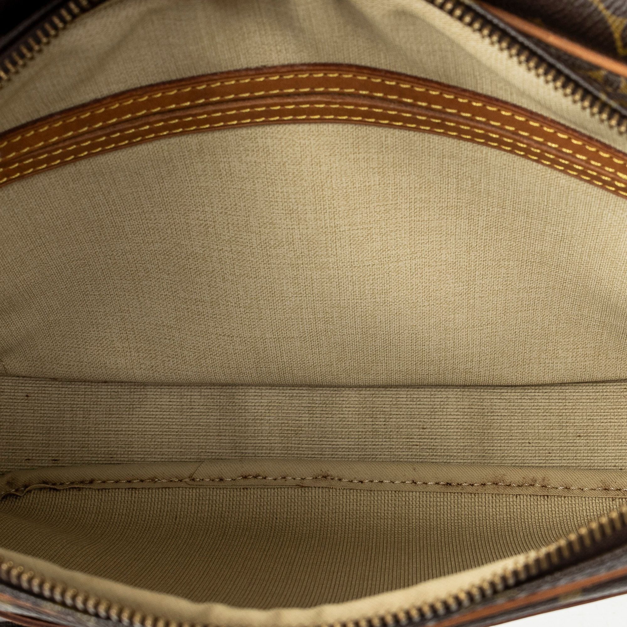 Reporter PM, Monogram — view 10