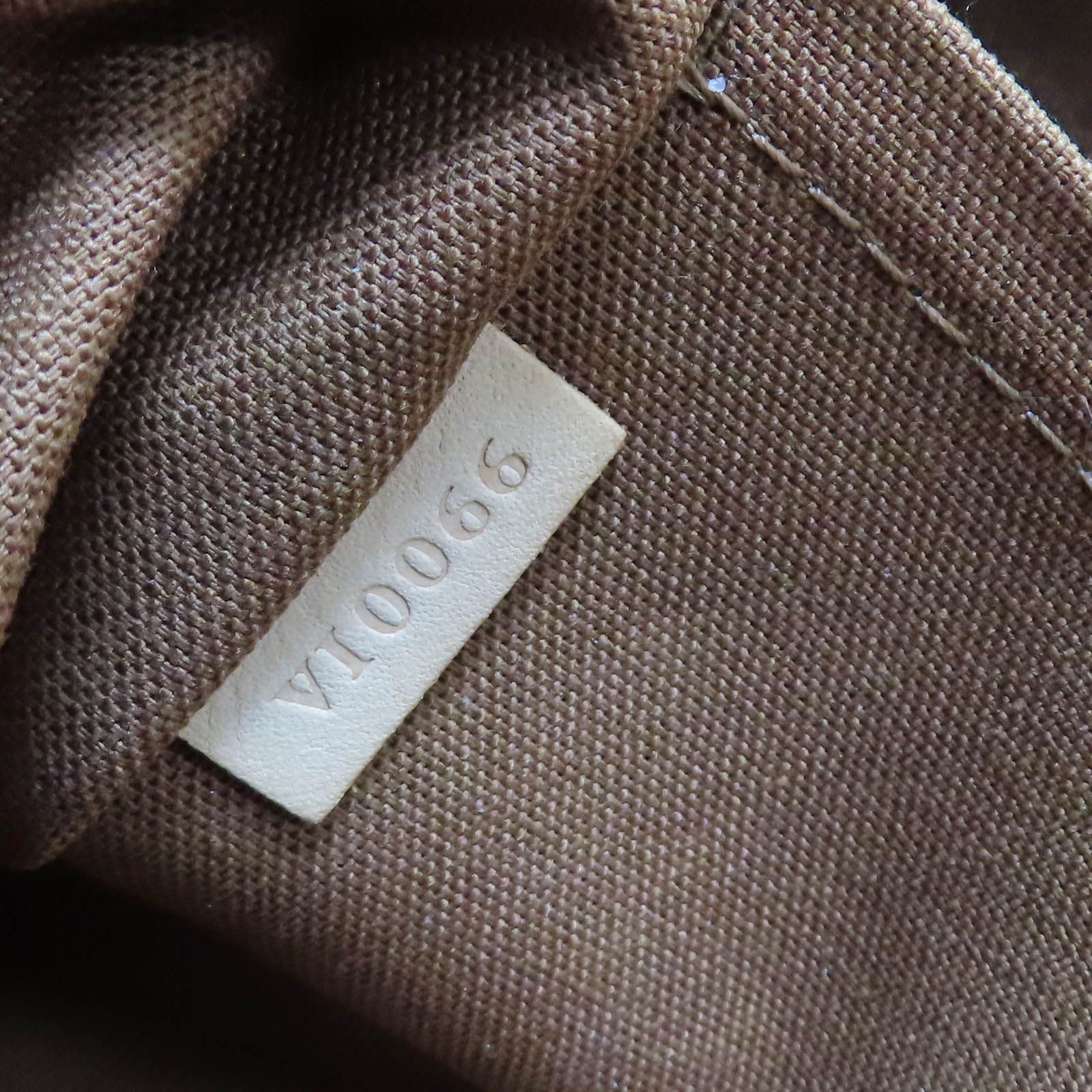 Lockit Horizontal, Monogram — view 9