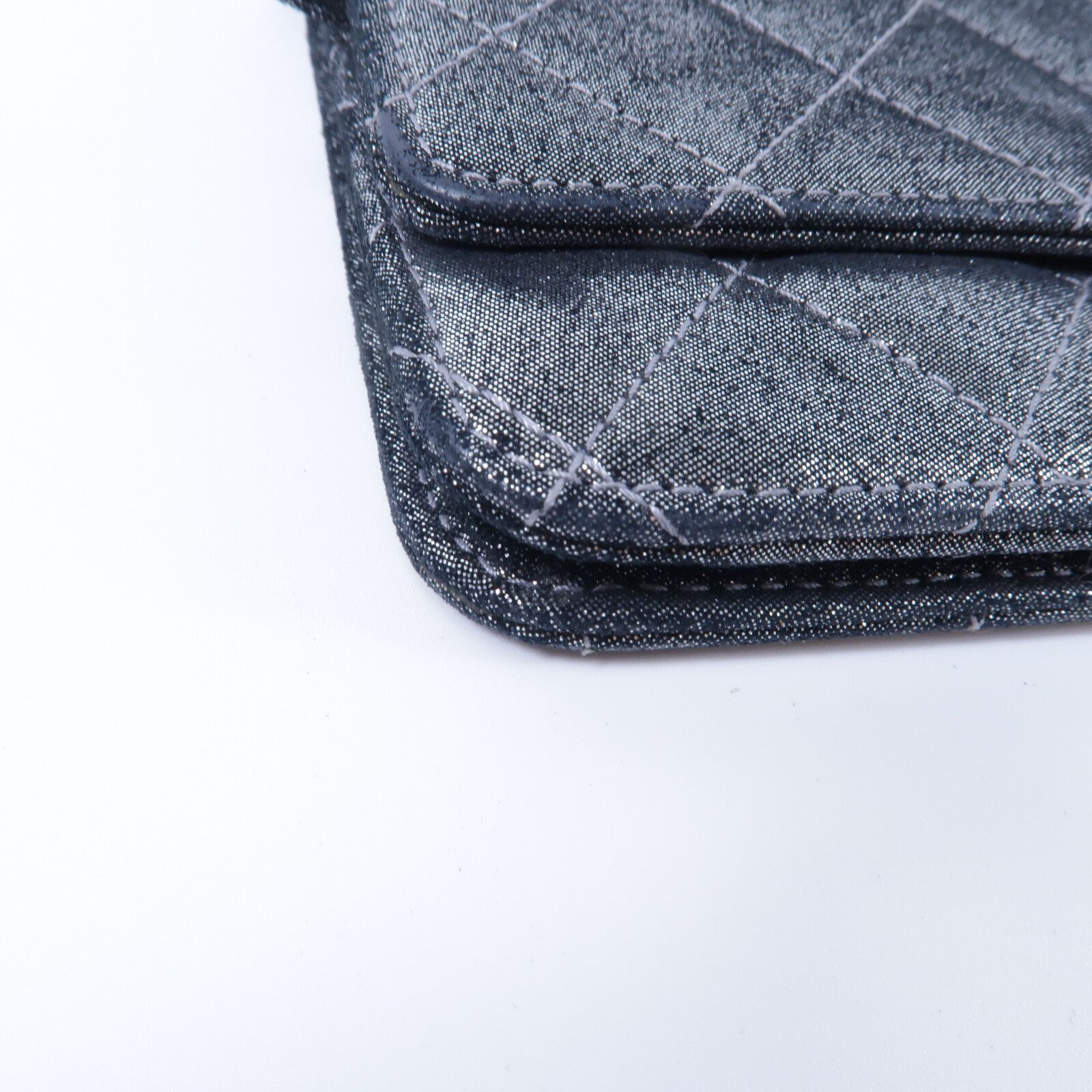 Paris Edinburgh Quilted Iridescent Lambskin Wallet On Chain (WOC) — view 12