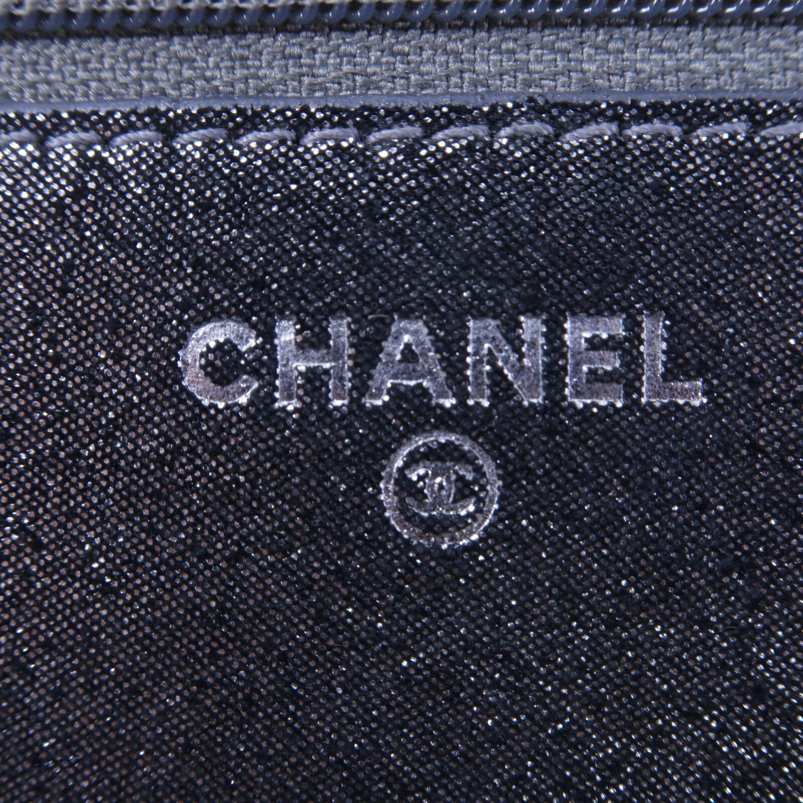 Paris Edinburgh Quilted Iridescent Lambskin Wallet On Chain (WOC) — view 7